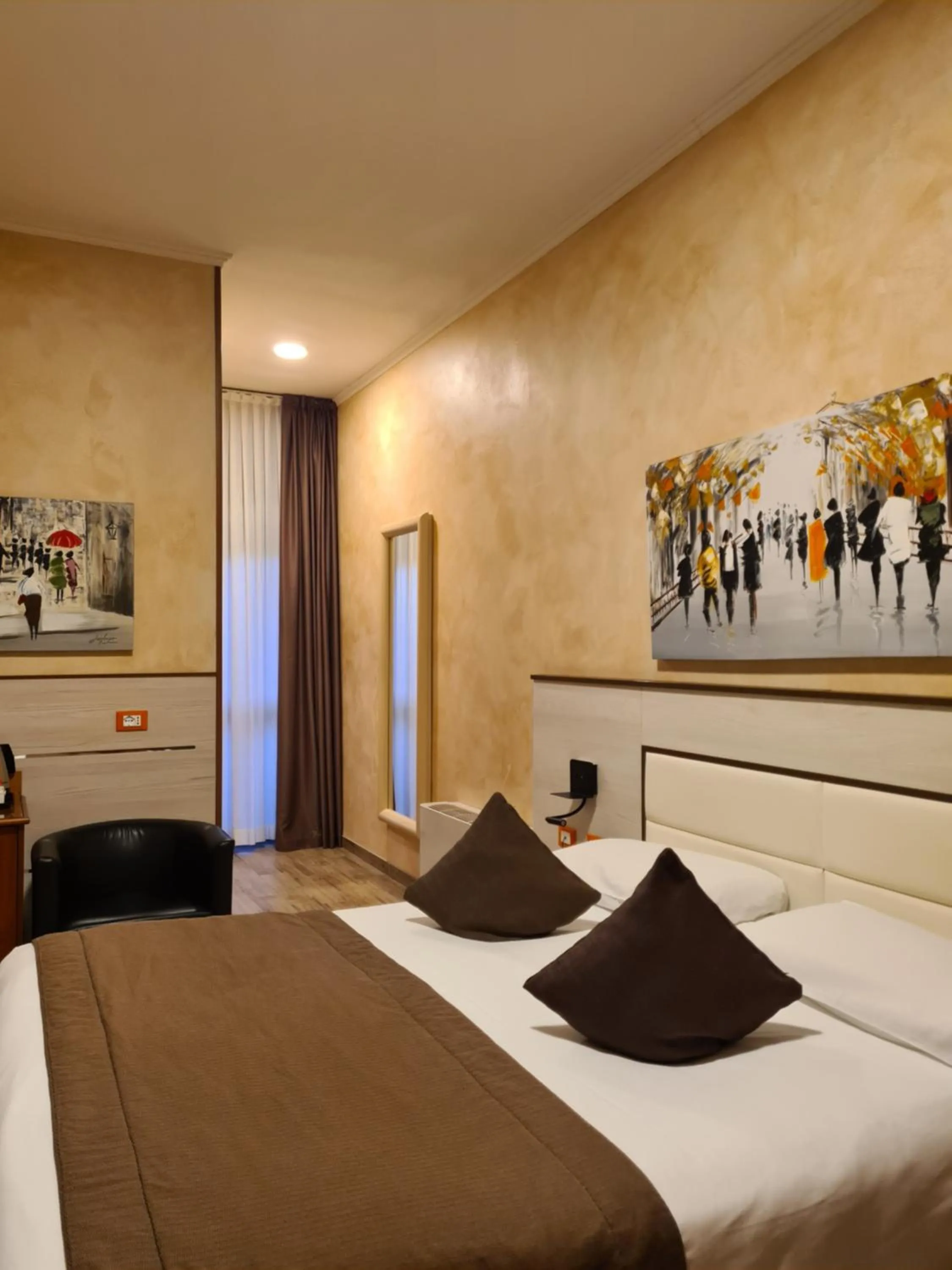 Bed in Hotel Lenotel