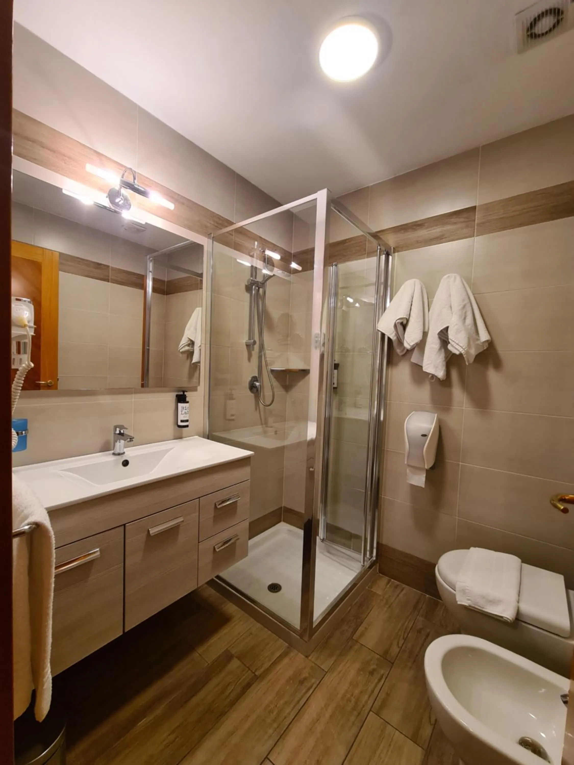 Hotel Lenotel