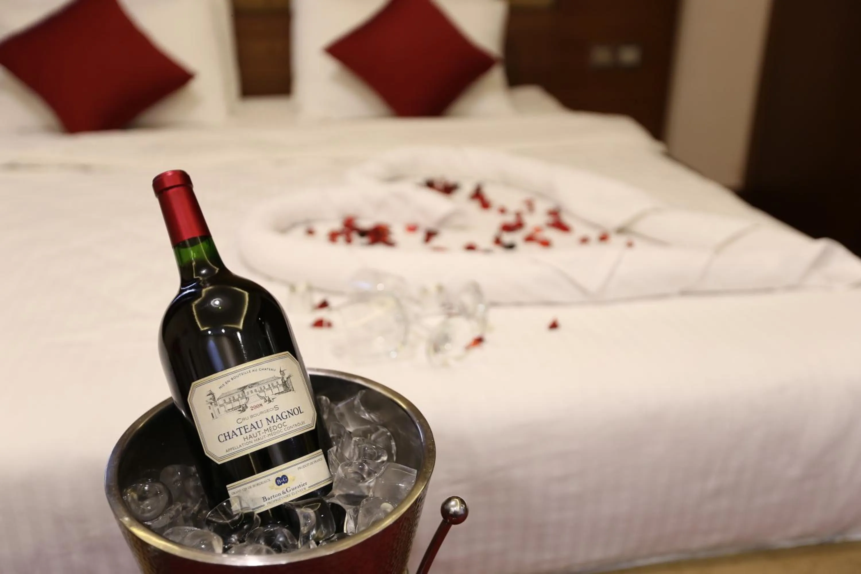 Food and drinks, Bed in Hyksos Hotel