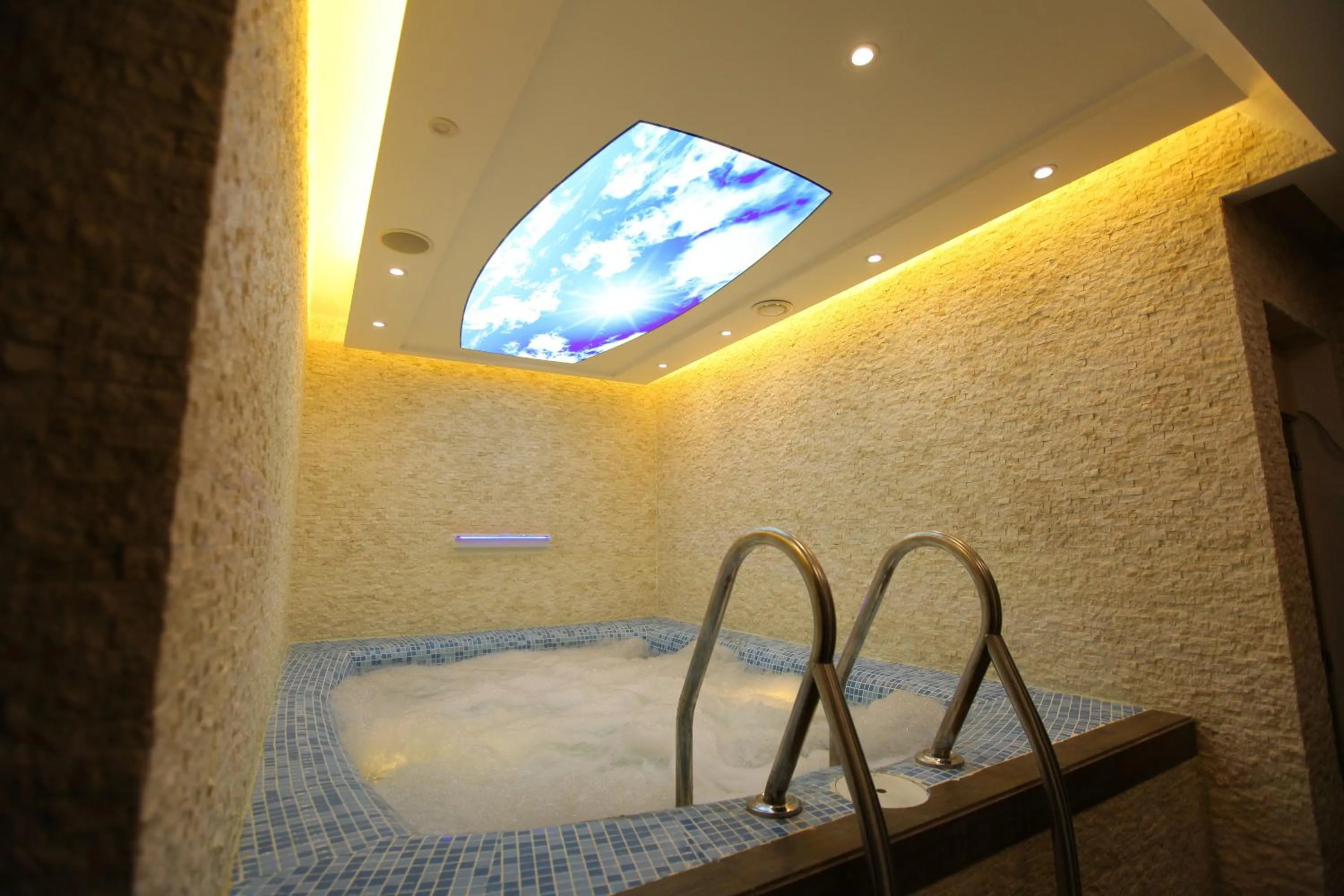 Fitness centre/facilities in Hyksos Hotel