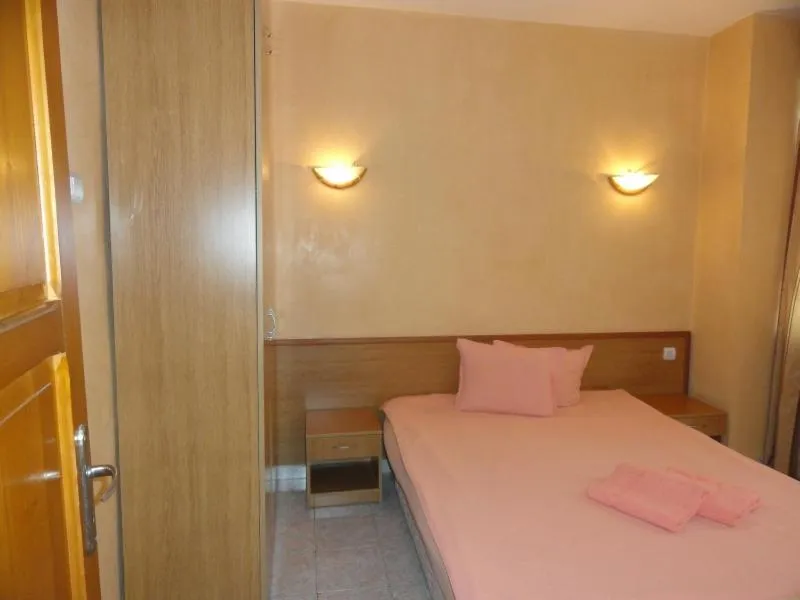 Photo of the whole room in Diana 3 Hotel