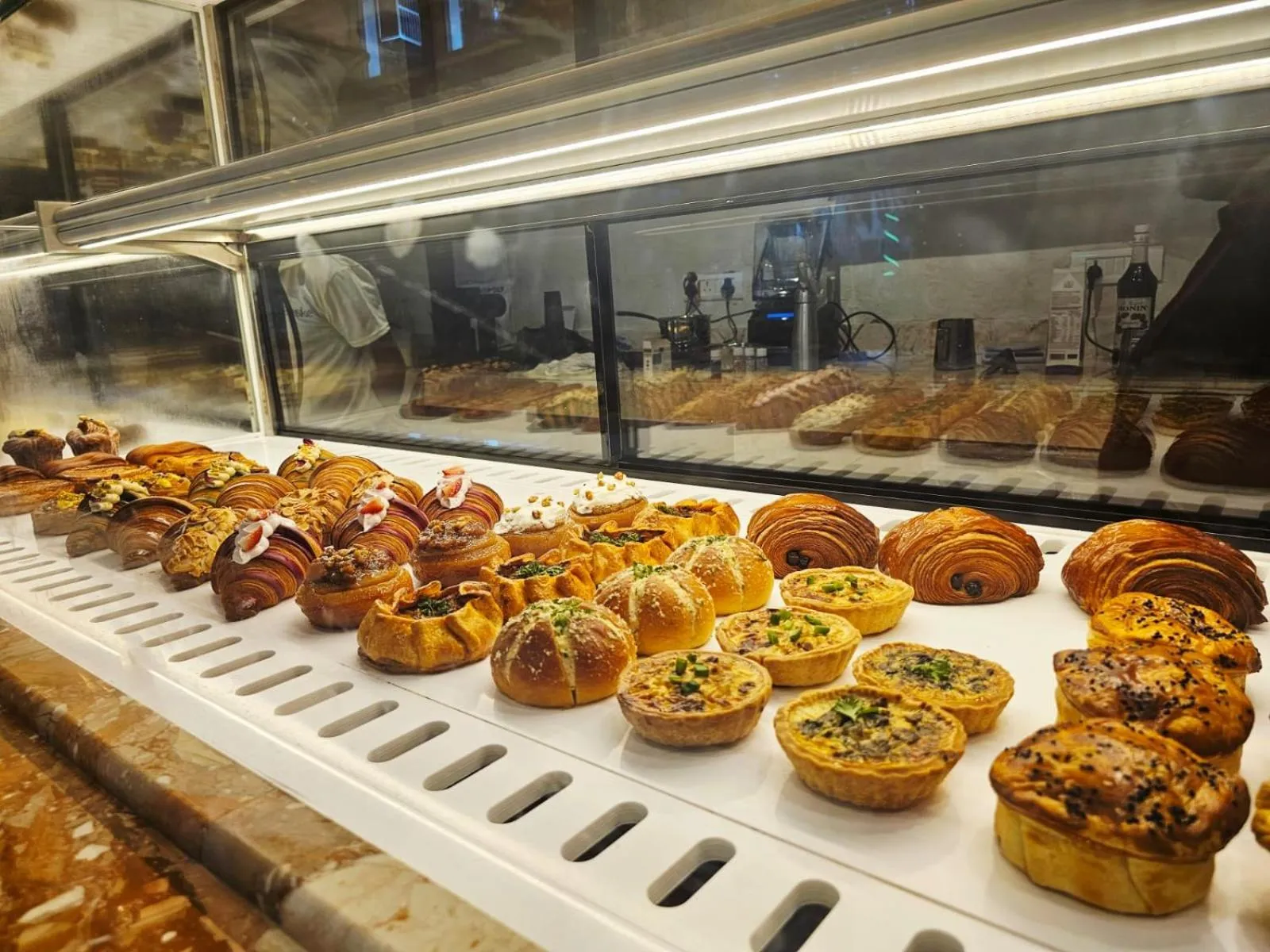 Restaurant/places to eat in Comfort Hotel Vista