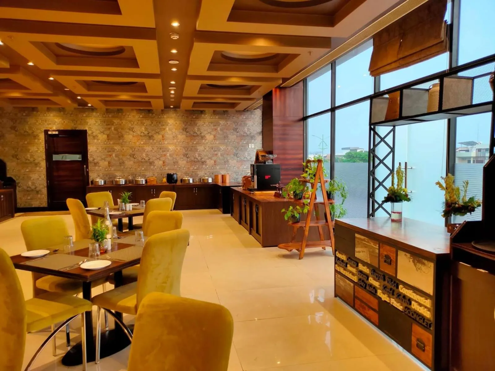 Restaurant/places to eat in Comfort Hotel Vista
