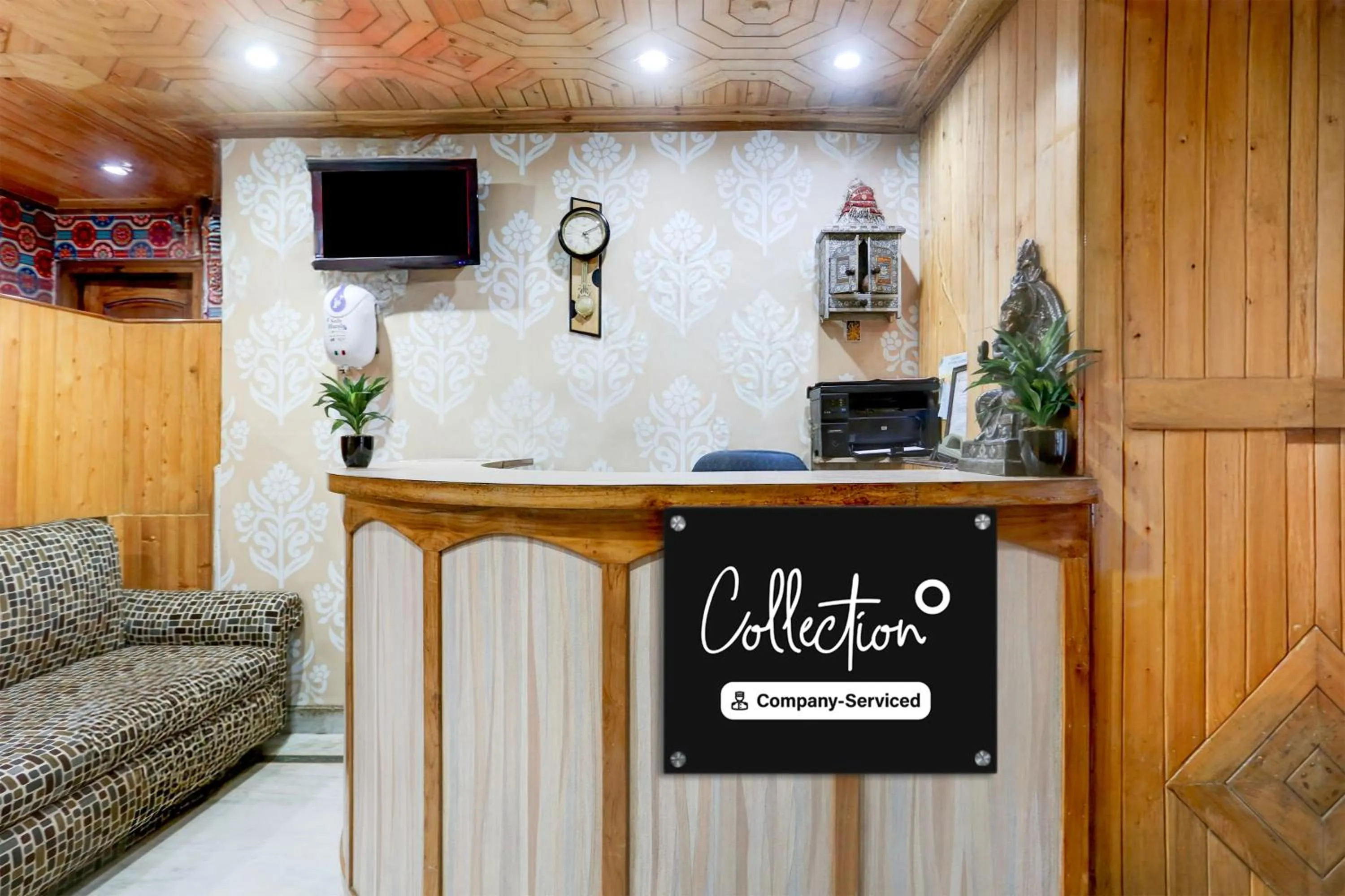 Lobby or reception in Super Collection O Mall Road Formerly Hotel Shubham