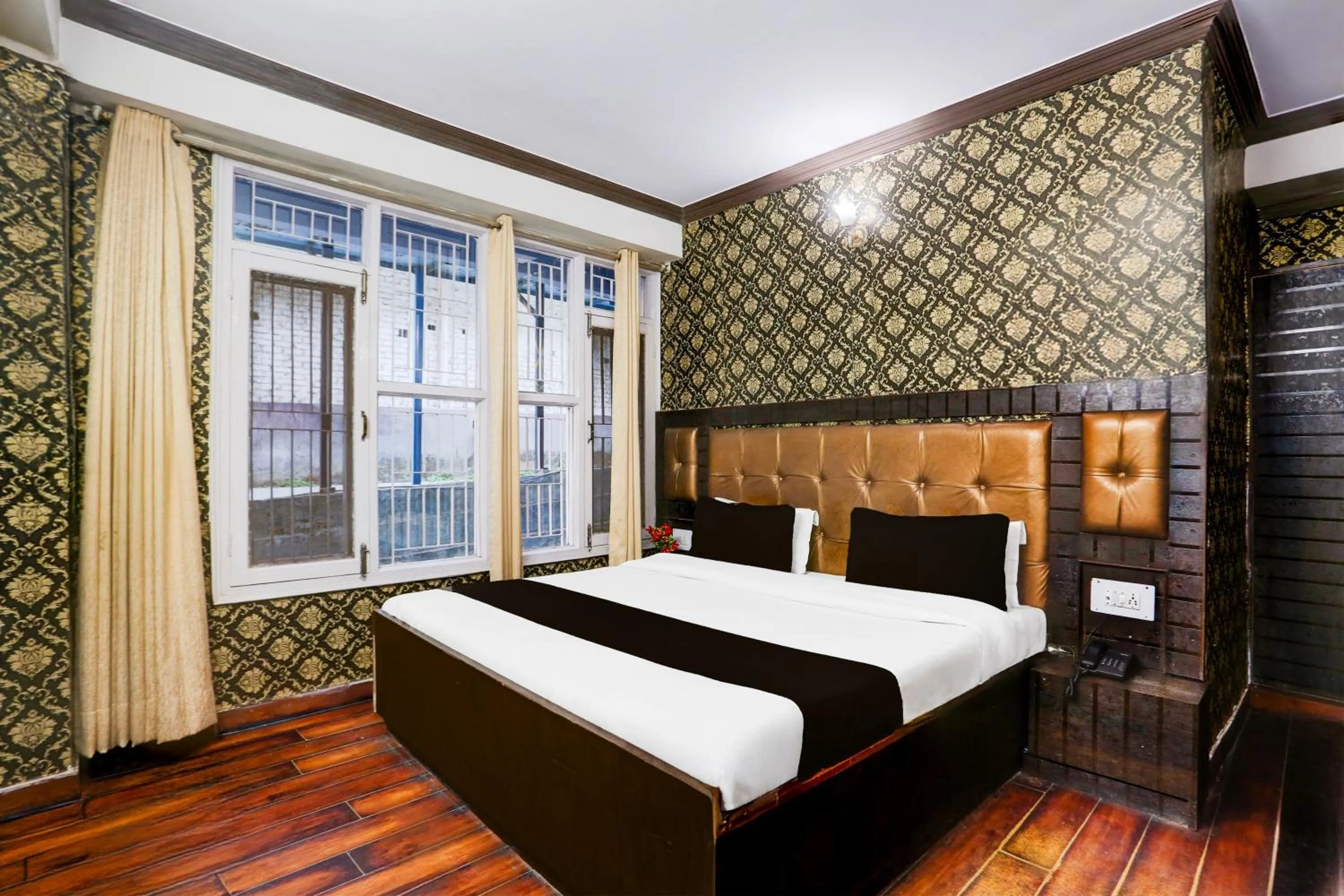 Bedroom, Bed in Super Collection O Mall Road Formerly Hotel Shubham