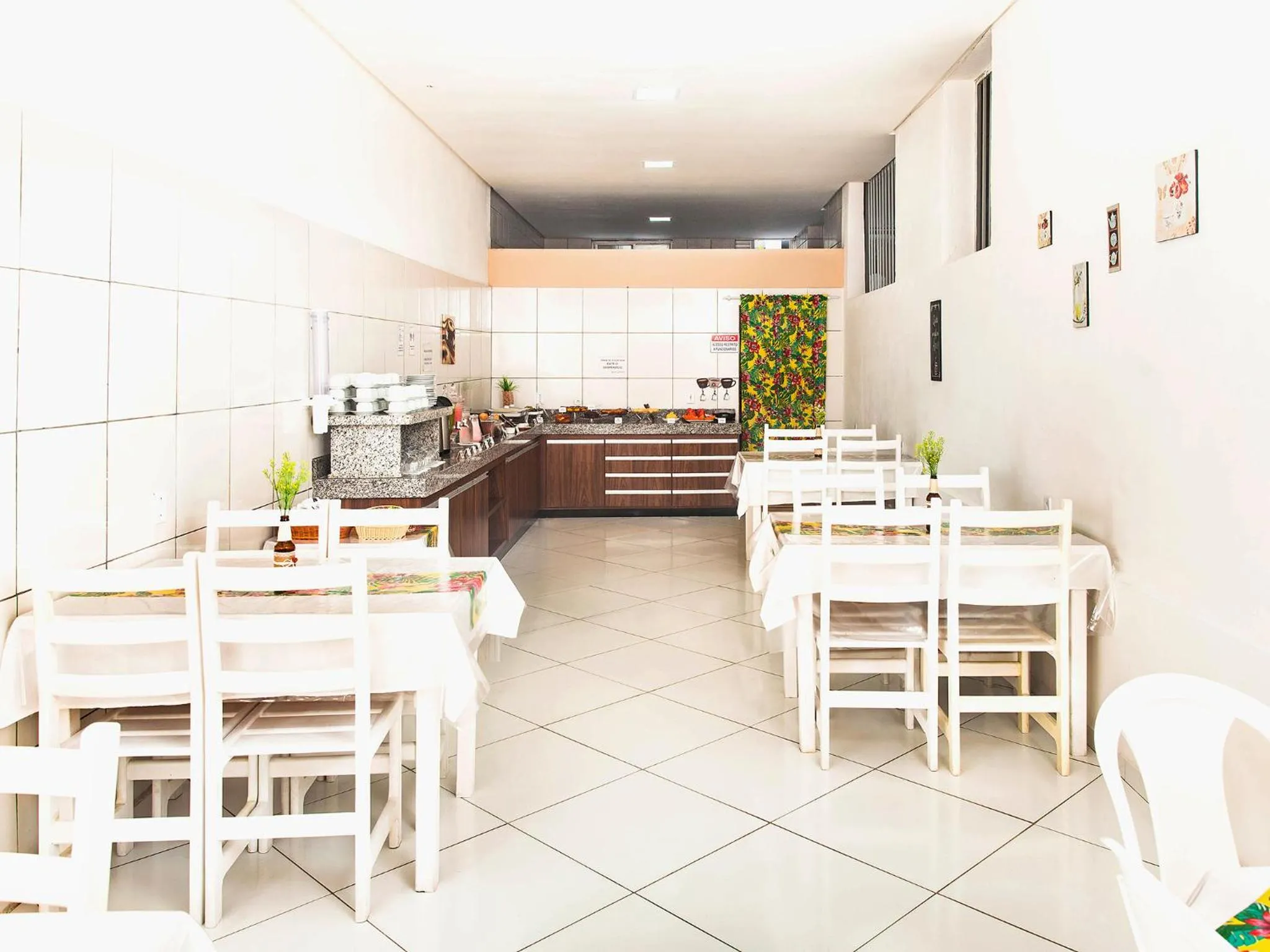 Buffet breakfast in Pousada Recanto do Mucugê