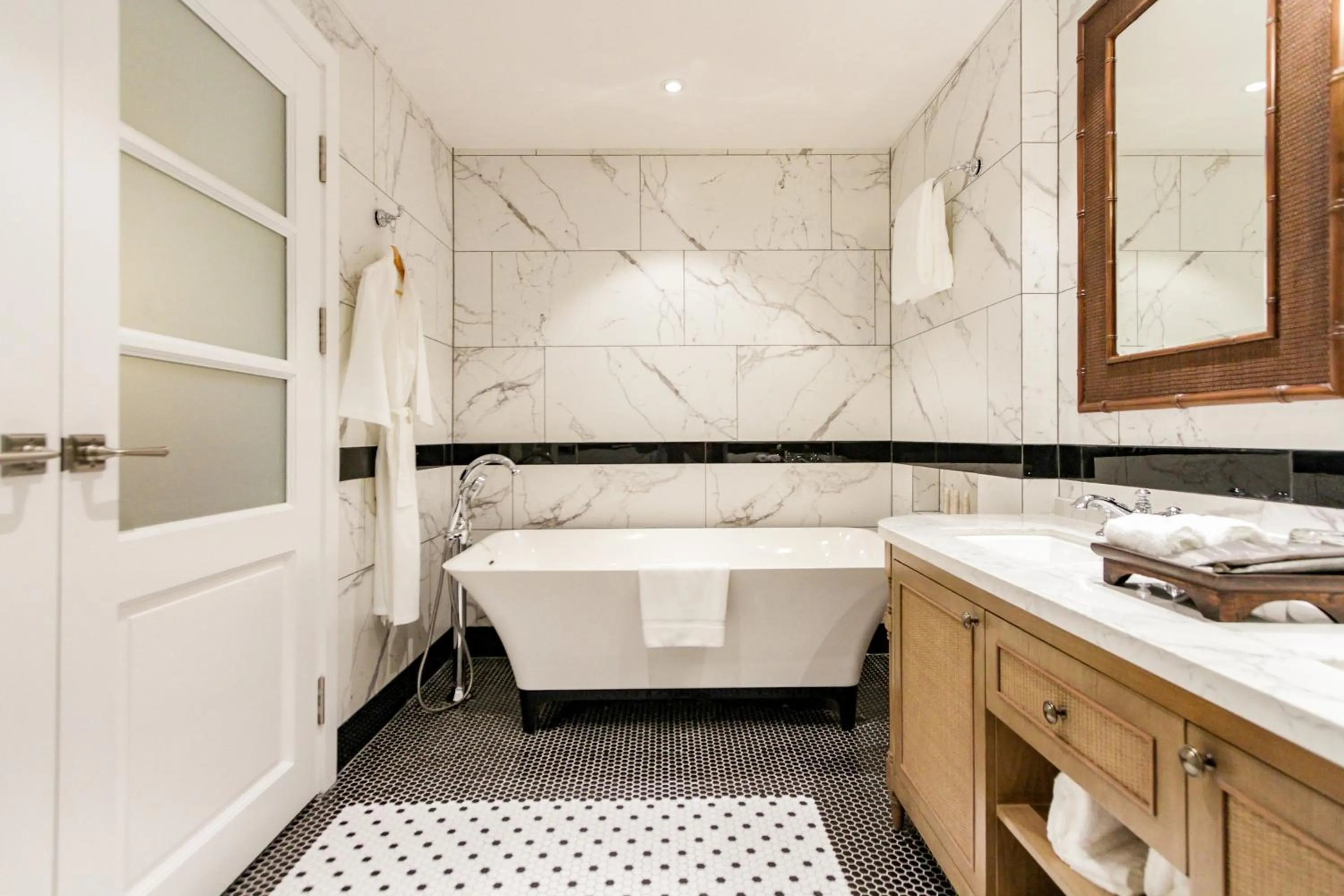 Shower in Feliz Hotel Boracay