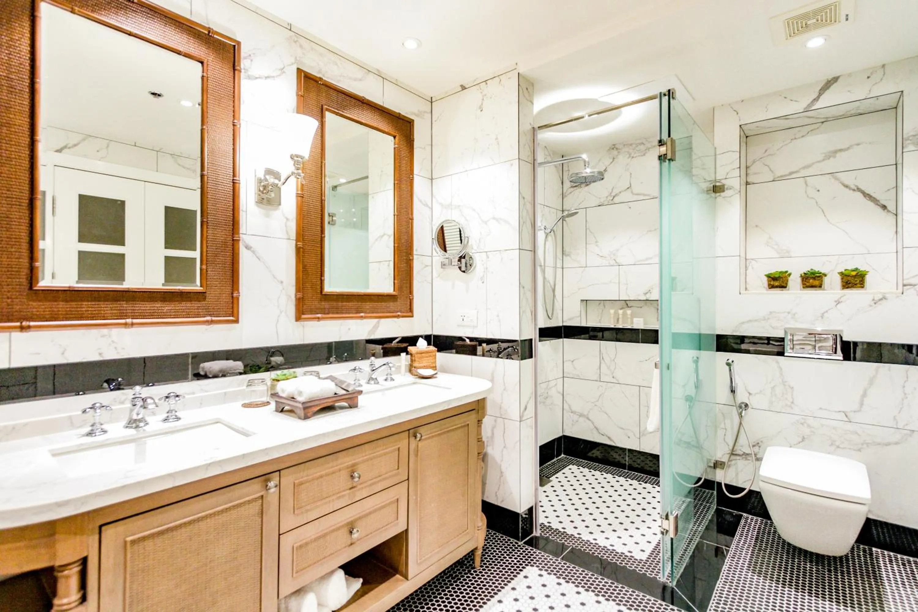 Shower in Feliz Hotel Boracay