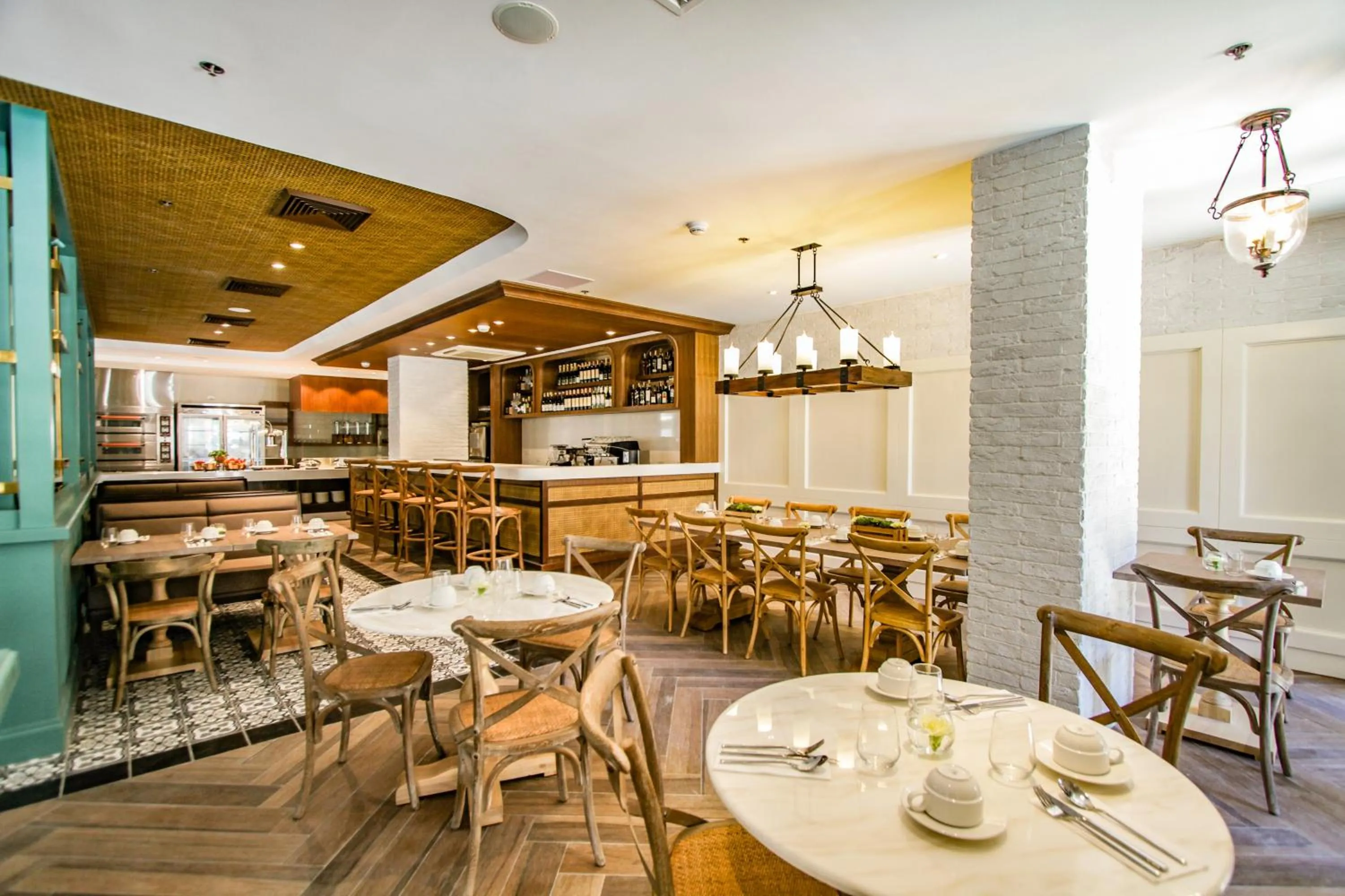 Restaurant/places to eat in Feliz Hotel Boracay