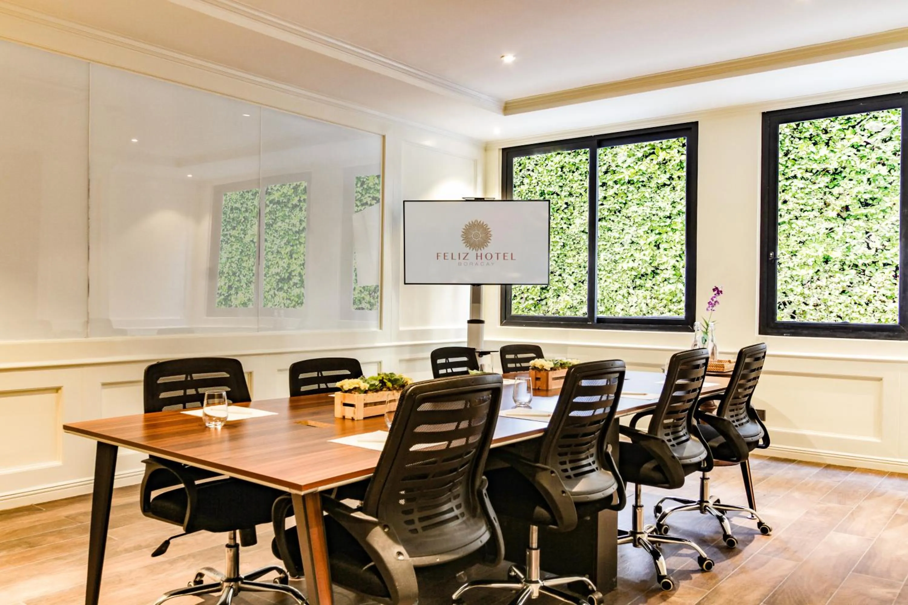 Business facilities in Feliz Hotel Boracay