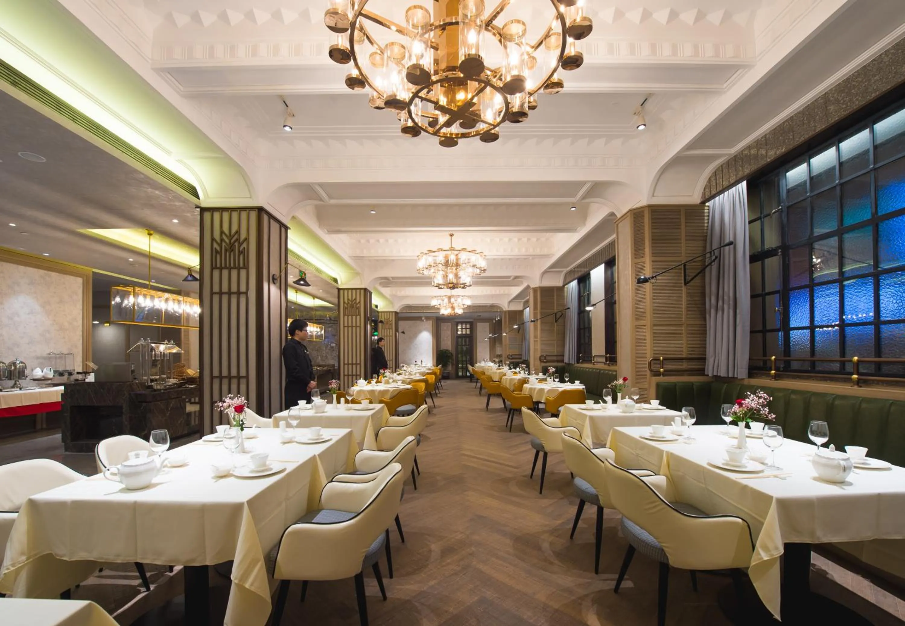 Restaurant/places to eat in Jinjiang Metropolo Hotel Classic Nanjing Road (East) Shanghai