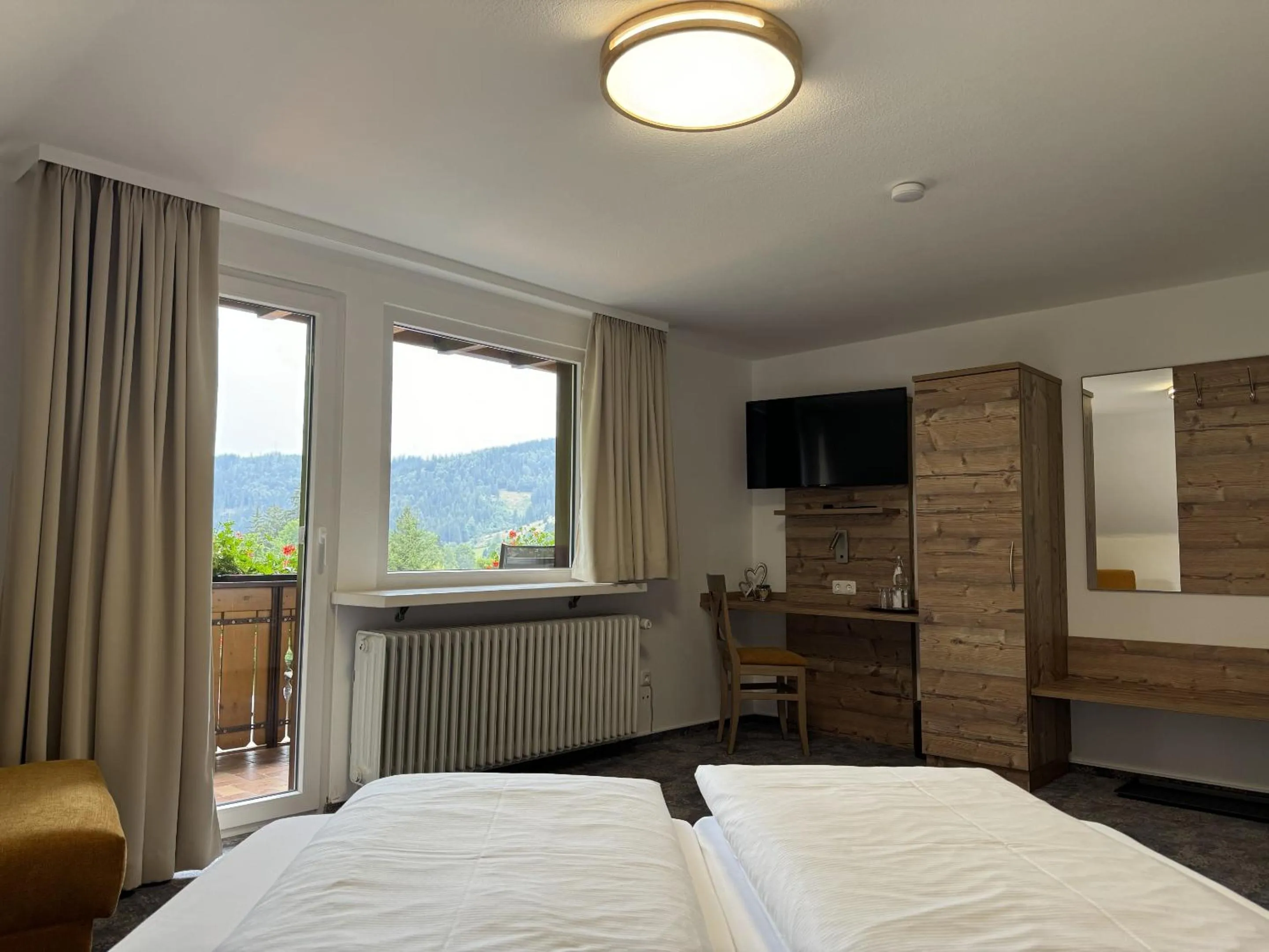 Bedroom, Bed in Hotel Silberfelsen