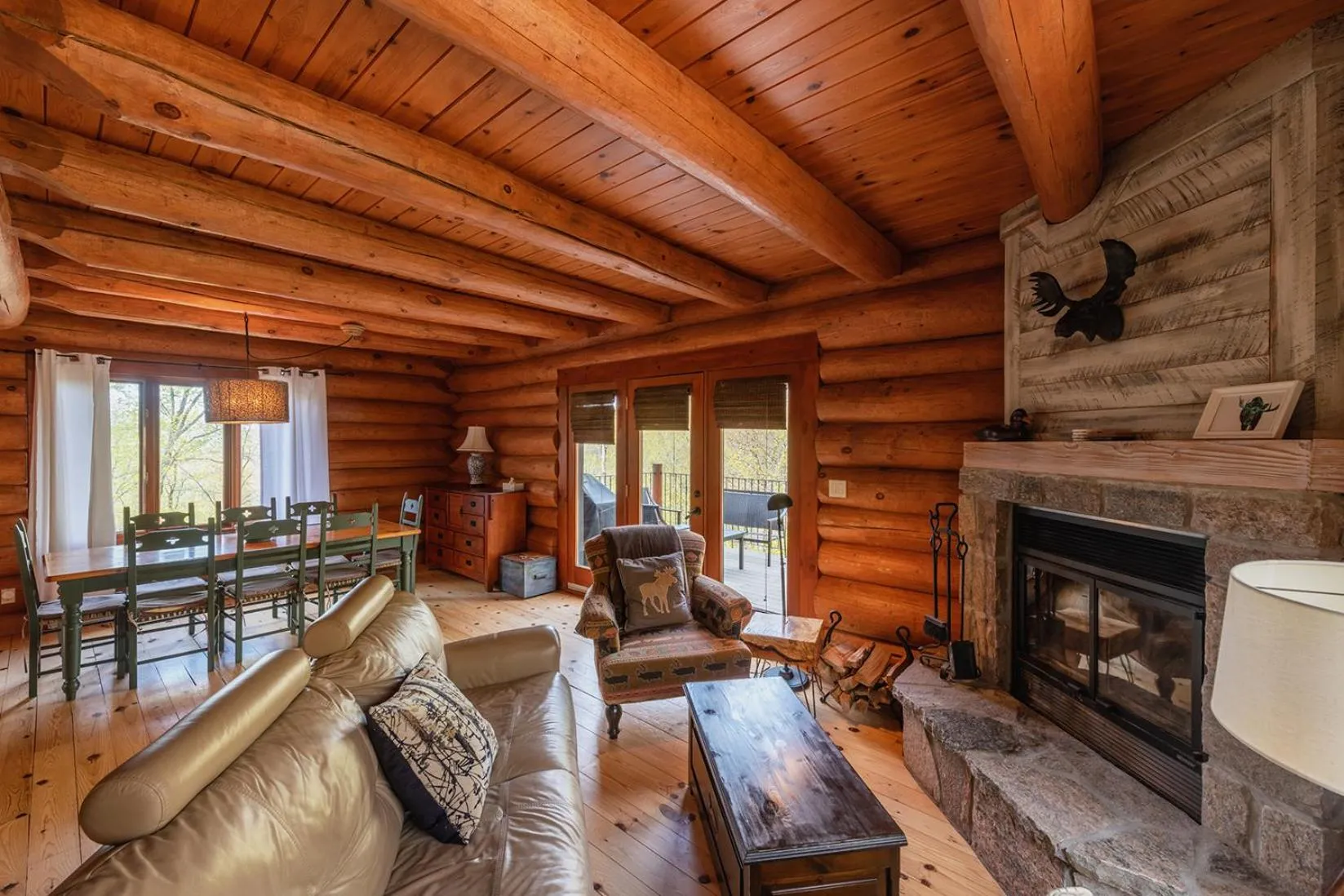 Living room in Tremblant Mountain Chalets