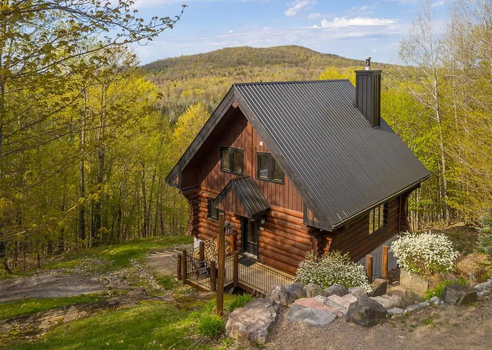 Property building in Tremblant Mountain Chalets