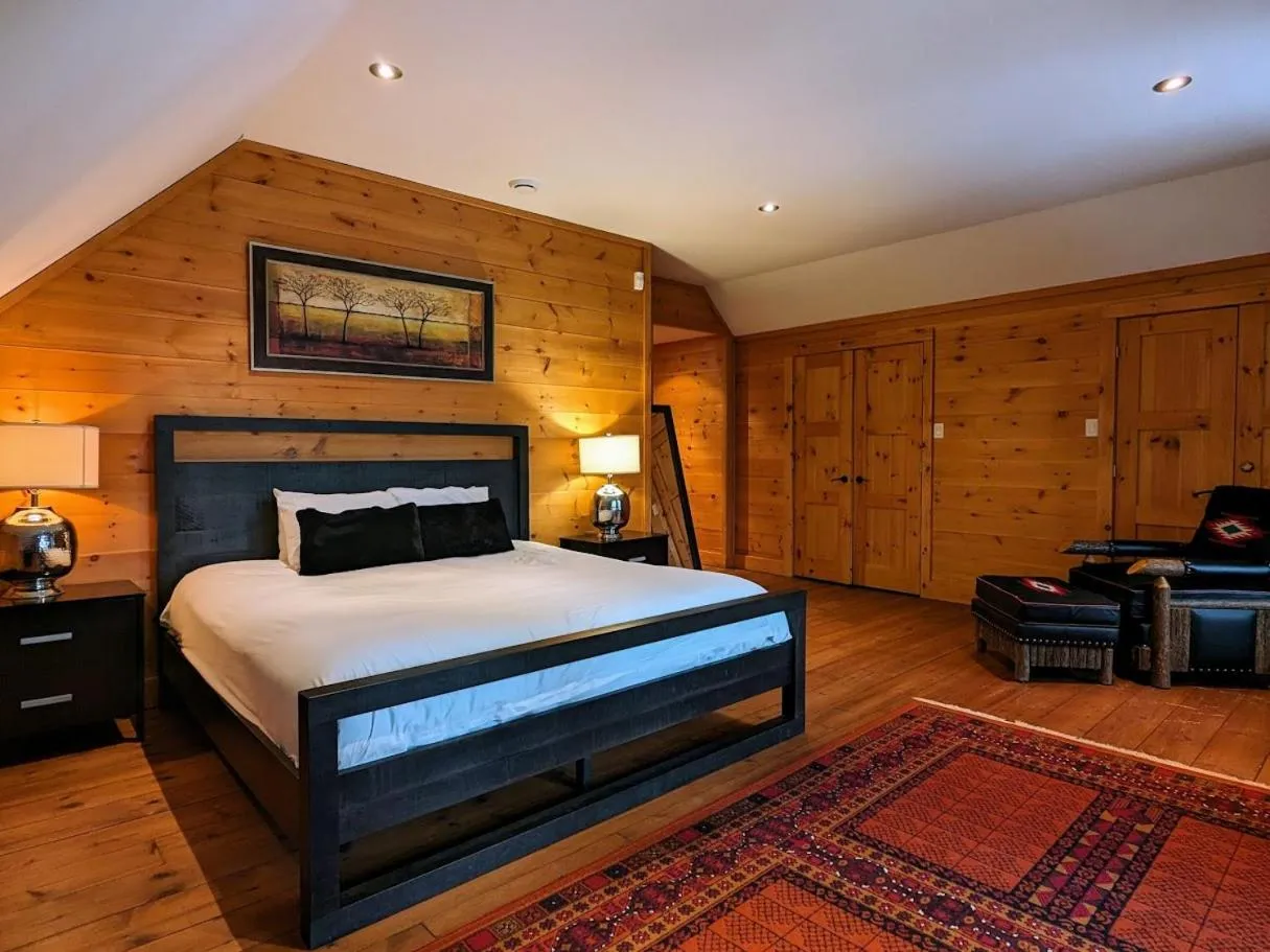 Bed in Tremblant Mountain Chalets