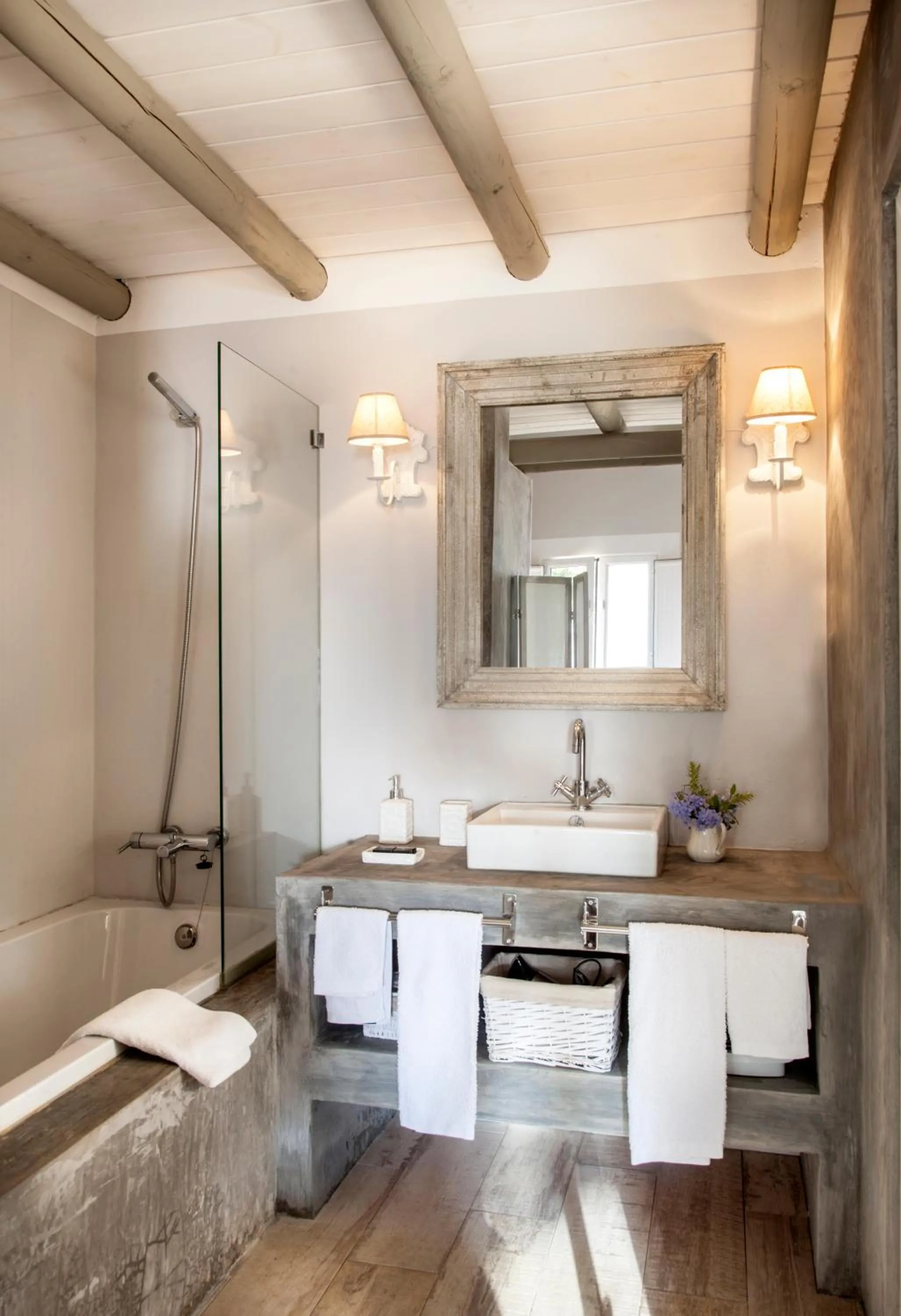 Shower in Quinta da Chaminé