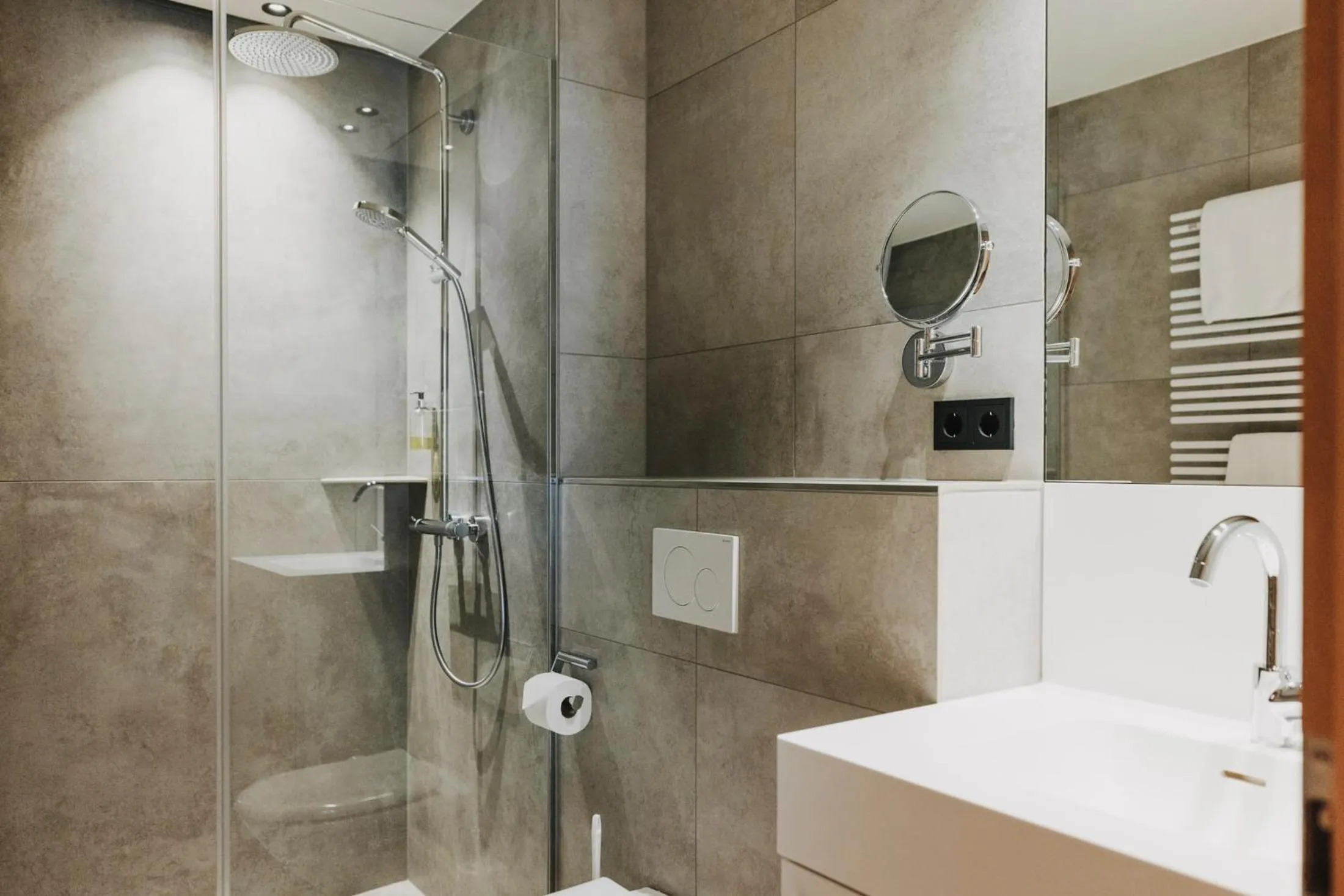 Shower in Hotel Alpenrose