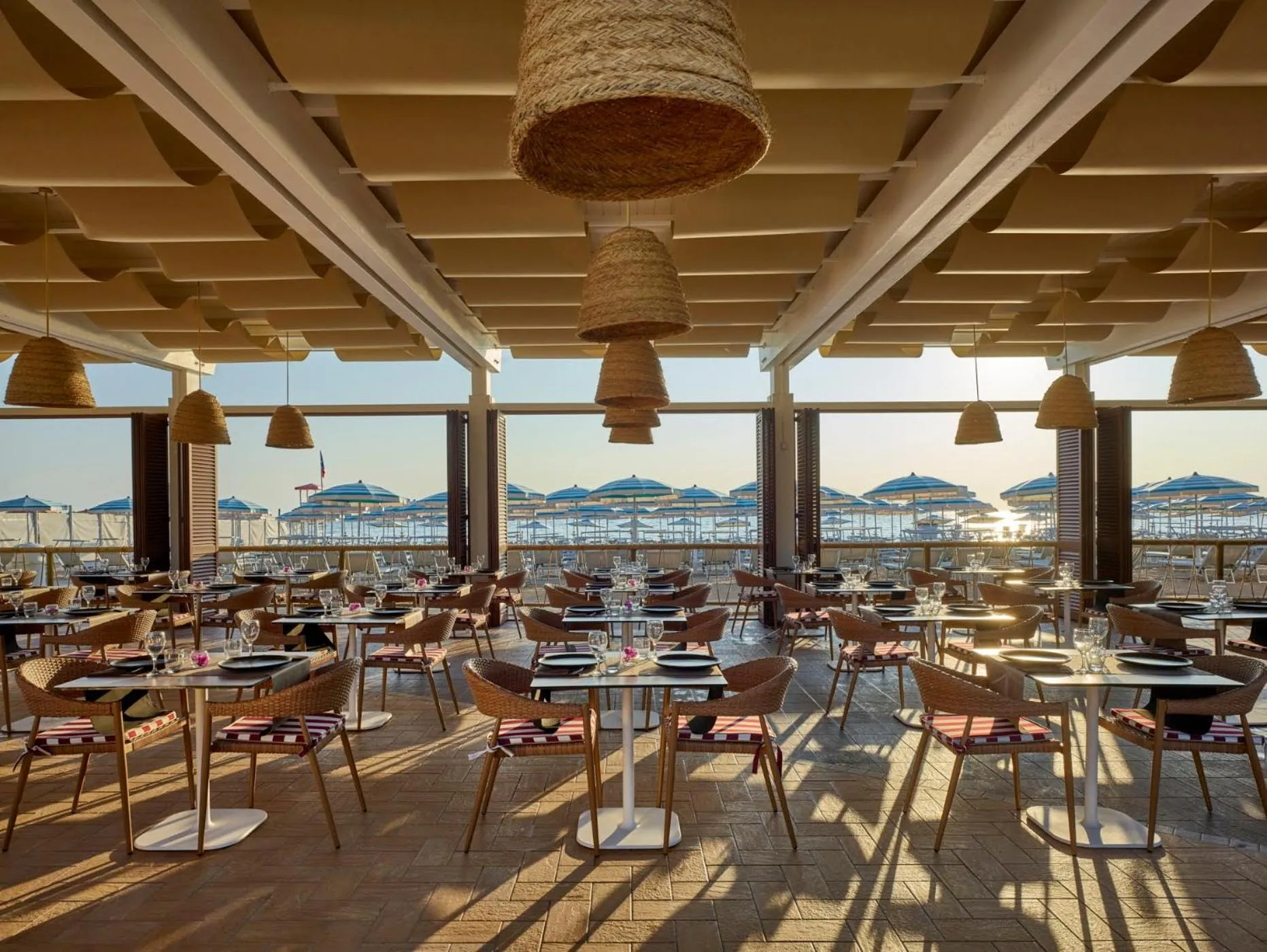 Restaurant/places to eat in GranSerena Hotel