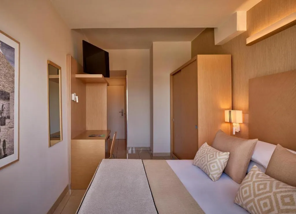 Double Room - single occupancy in GranSerena Hotel