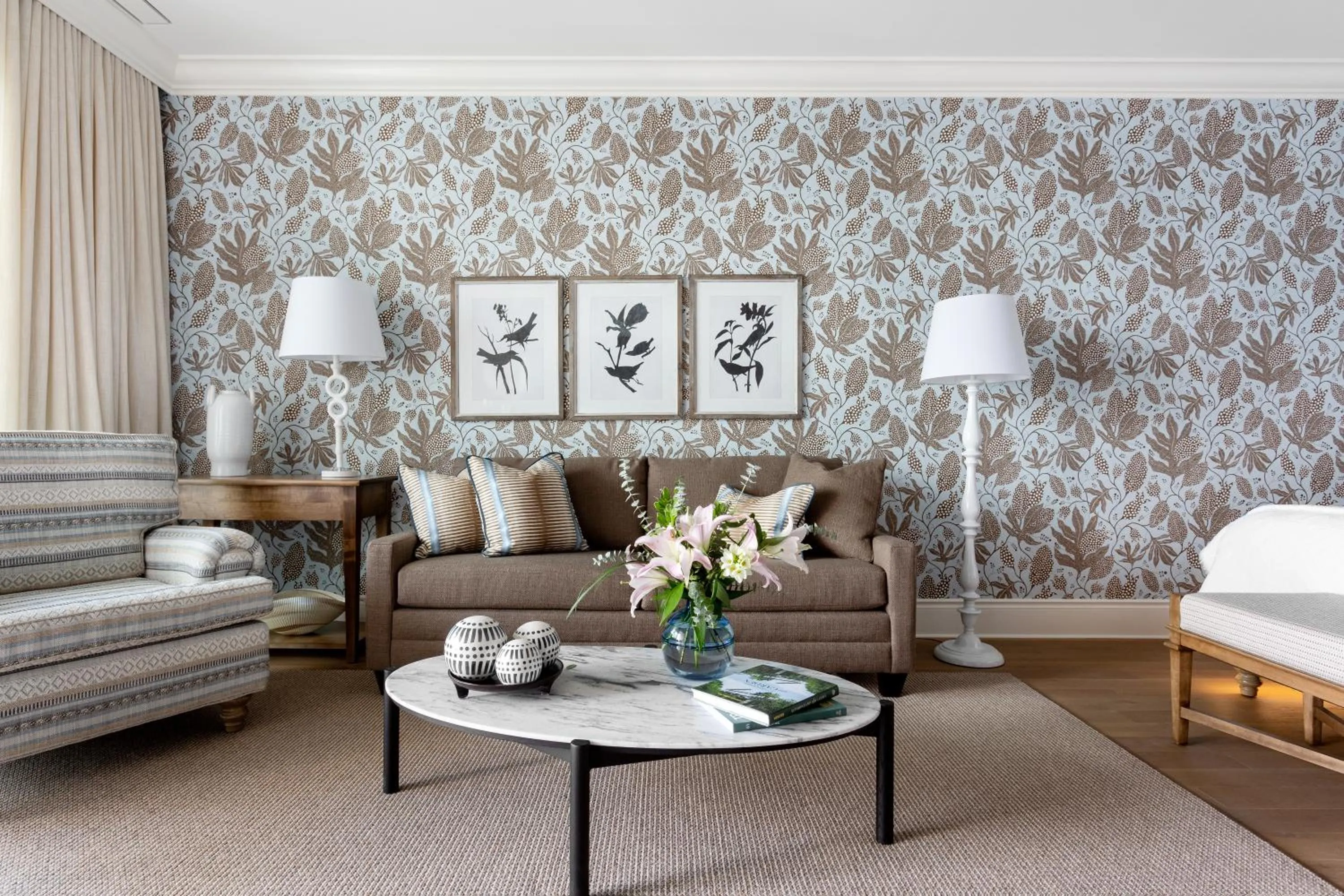 Bedroom, Bed in Manoir Hovey, Relais & Châteaux