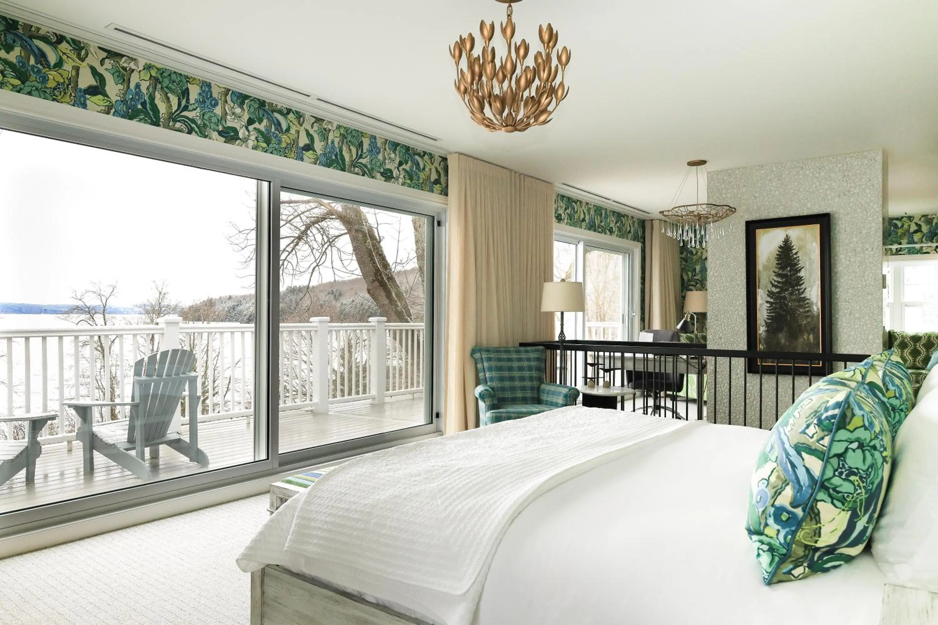 Natural landscape, Bed in Manoir Hovey, Relais & Châteaux