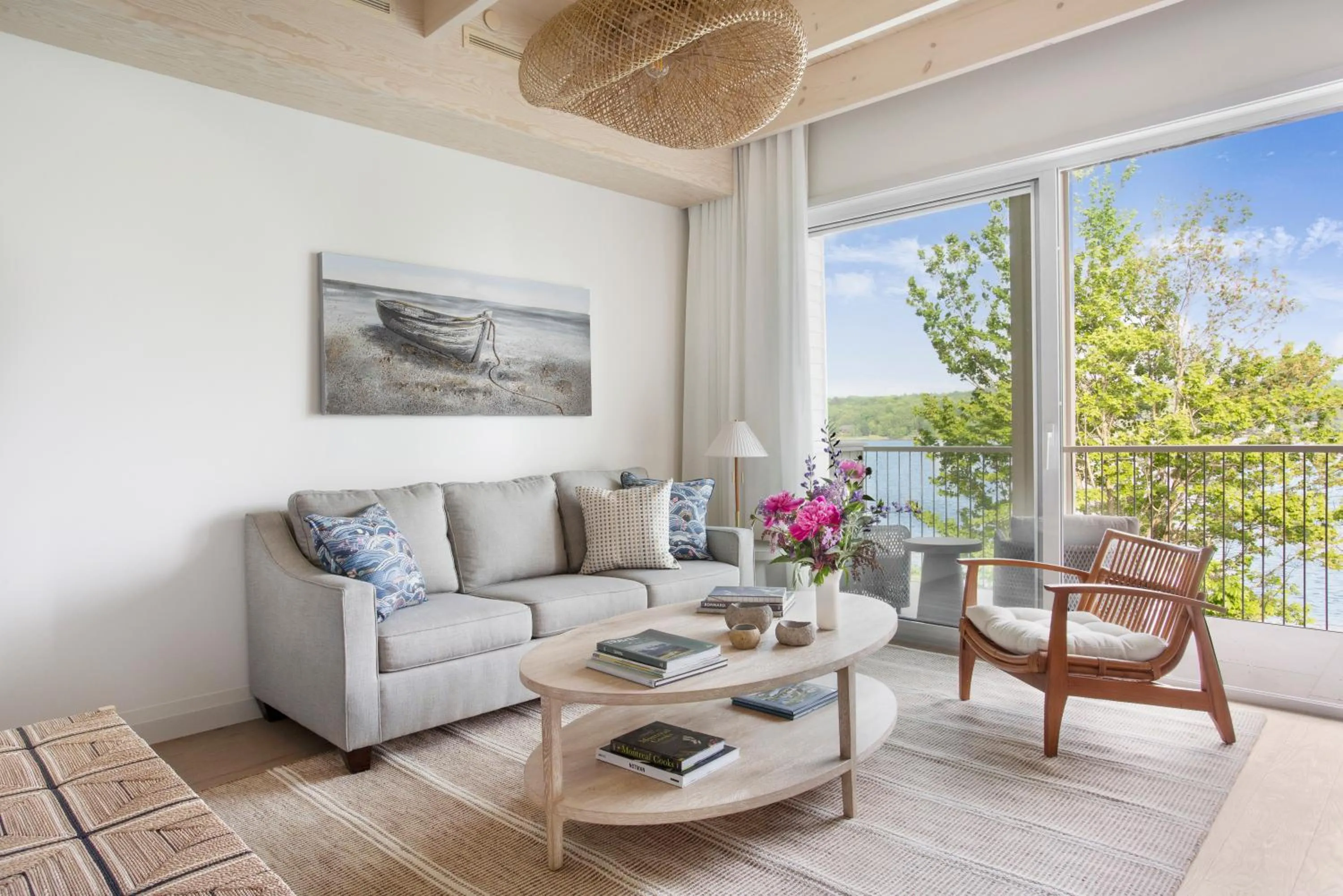 Balcony/Terrace in Manoir Hovey, Relais & Châteaux