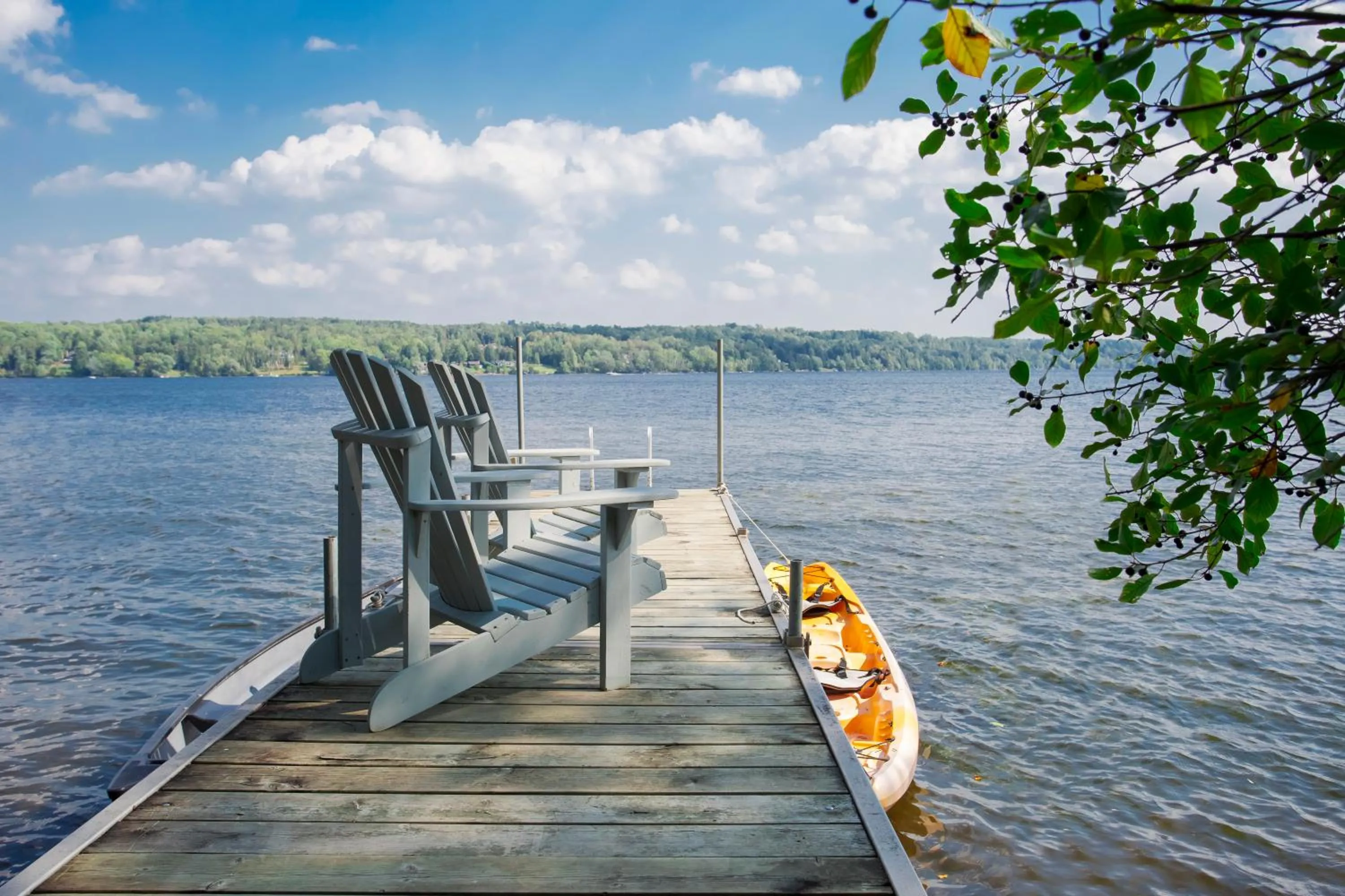 Lake view in Manoir Hovey, Relais & Châteaux