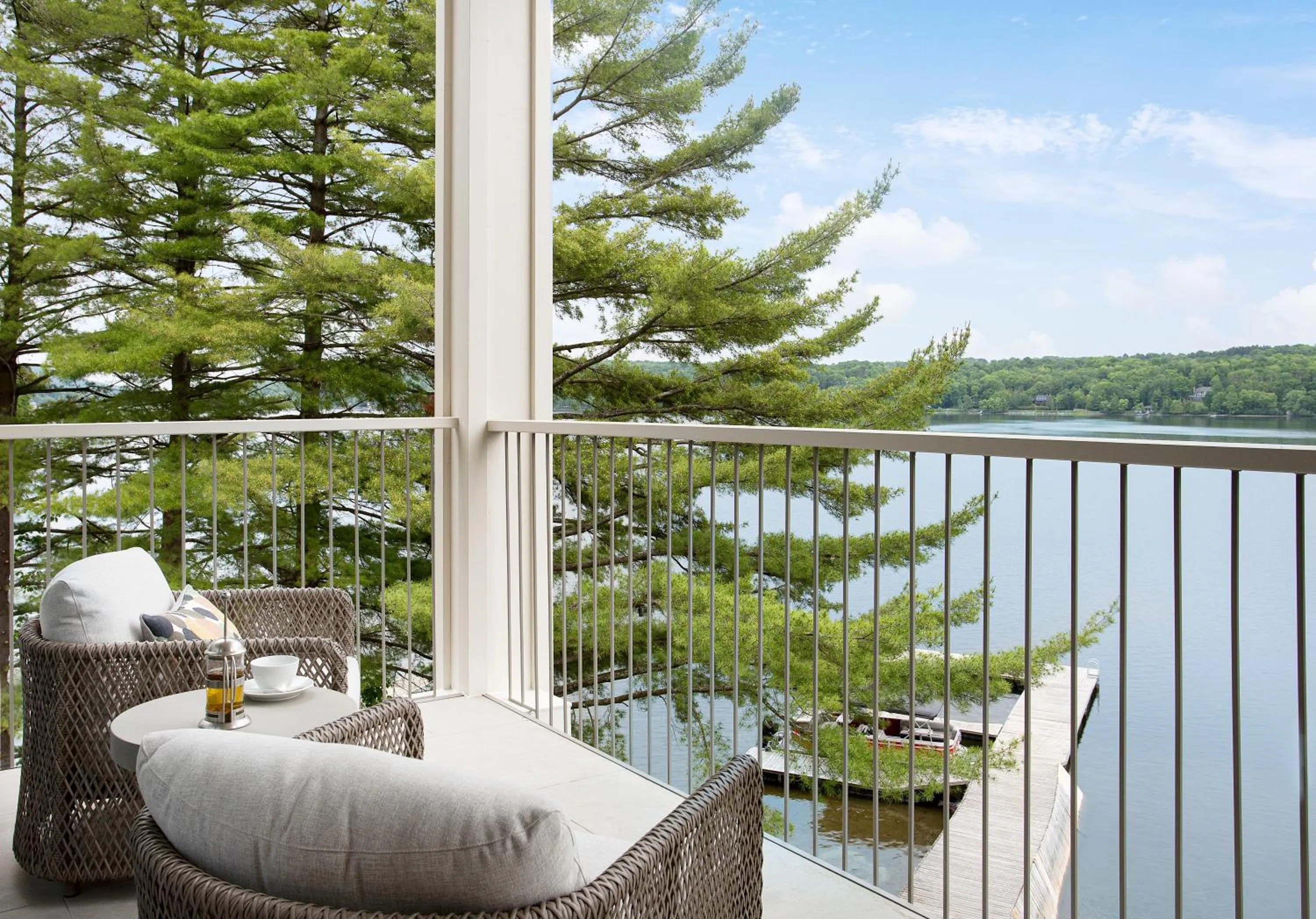 Balcony/Terrace in Manoir Hovey, Relais & Châteaux
