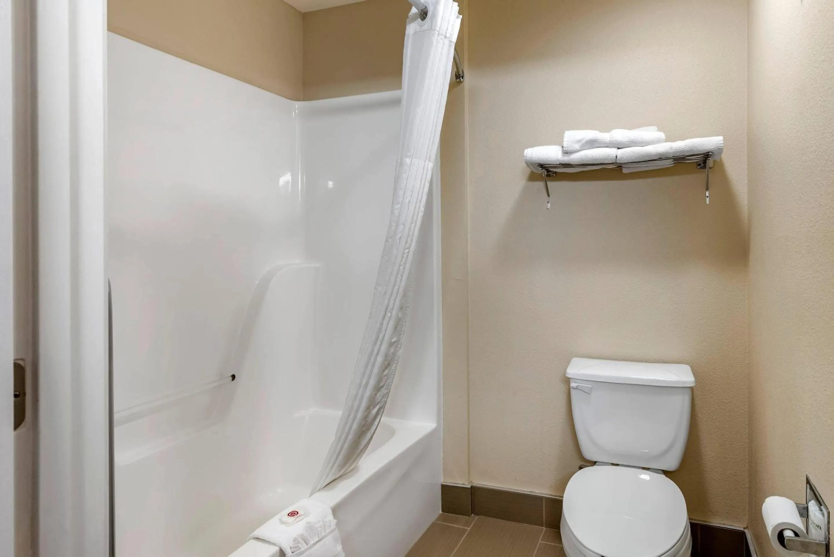 Bedroom in Comfort Inn & Suites Bryant - Benton