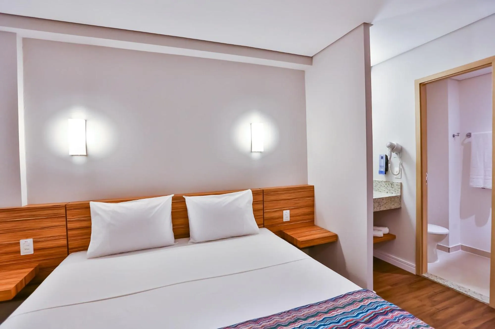 Bed in Maringá Airport Hotel