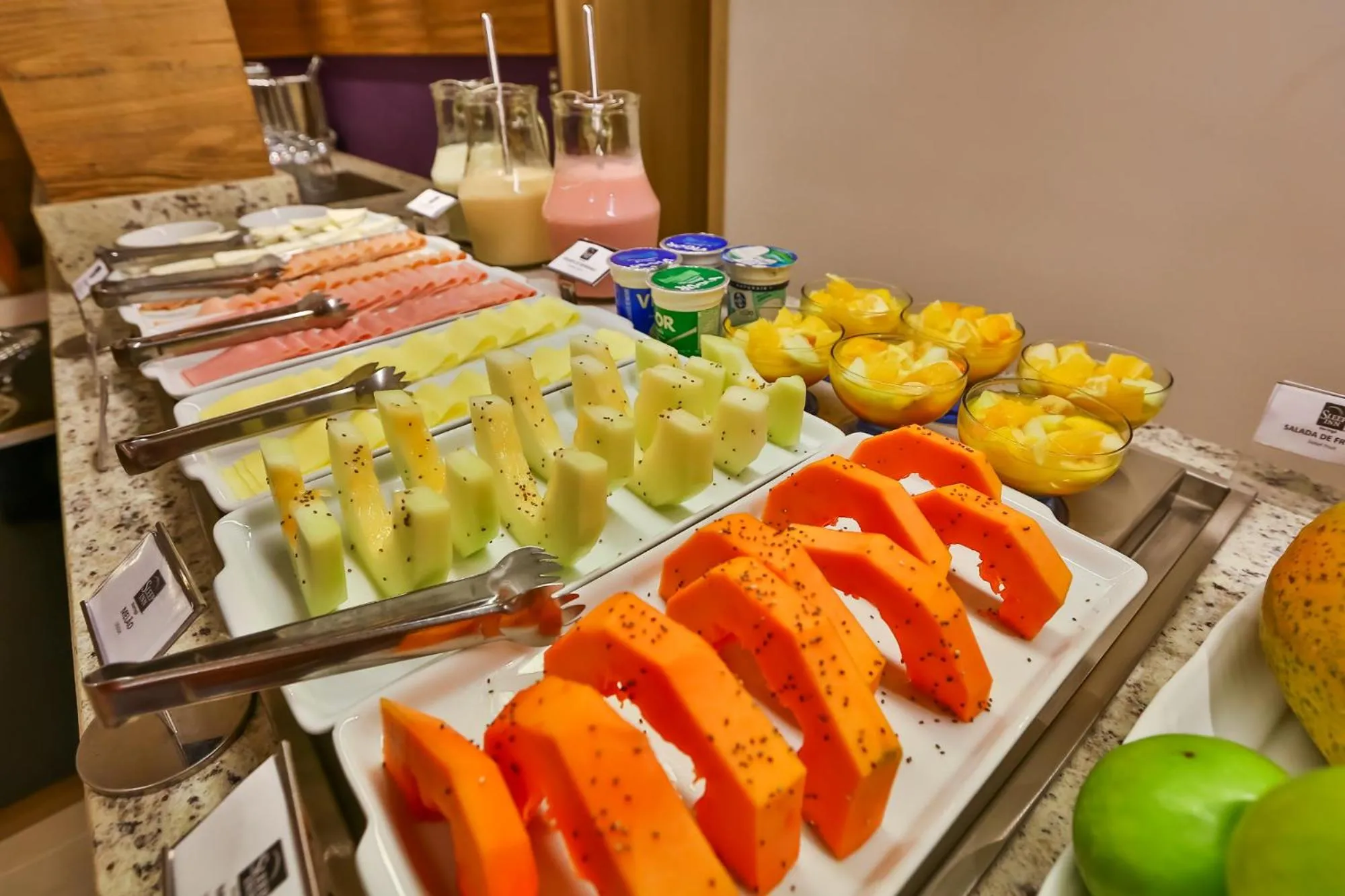 Restaurant/places to eat in Maringá Airport Hotel