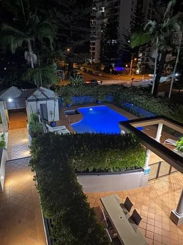 Night in San Mateo On Broadbeach