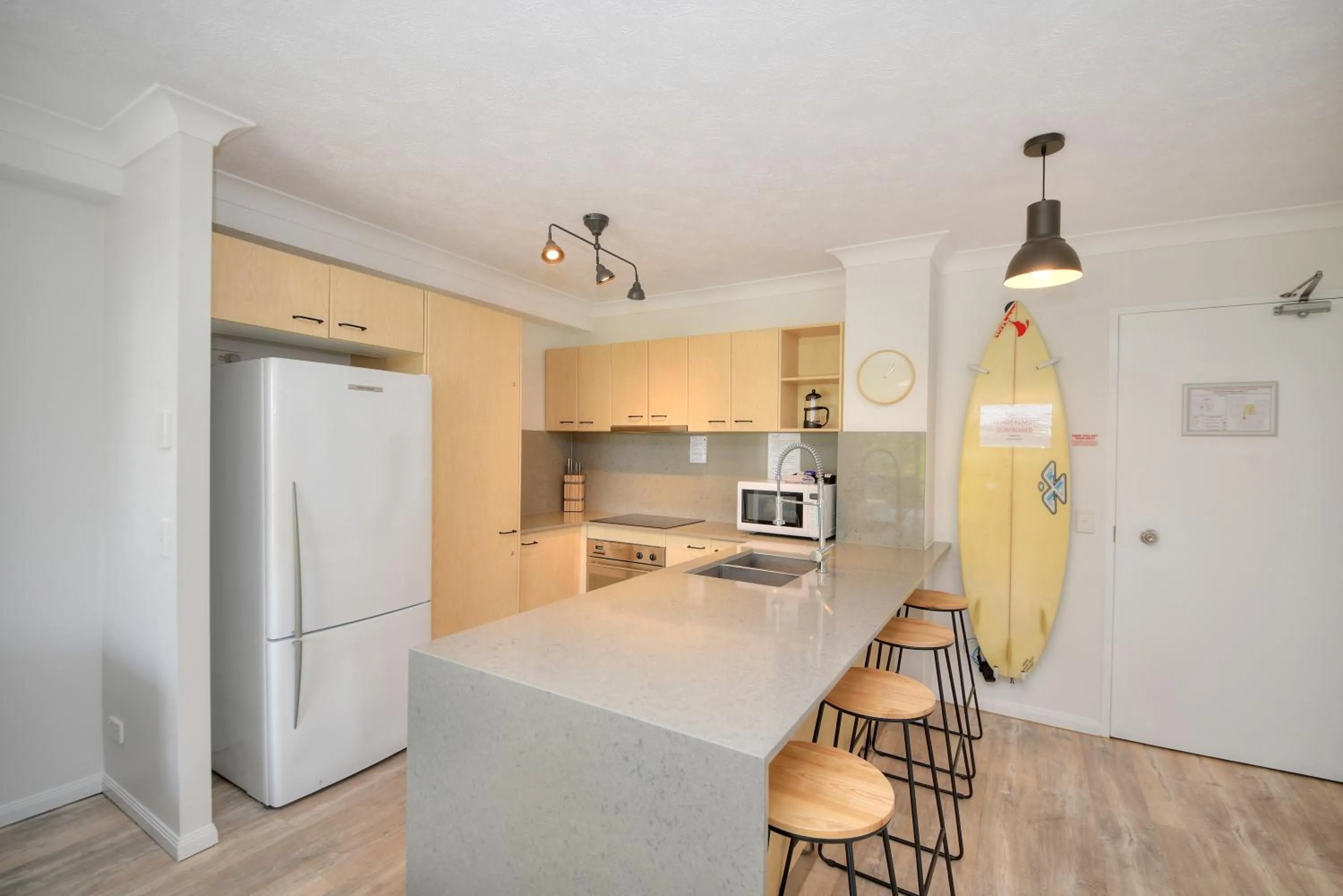 Kitchen or kitchenette in San Mateo On Broadbeach