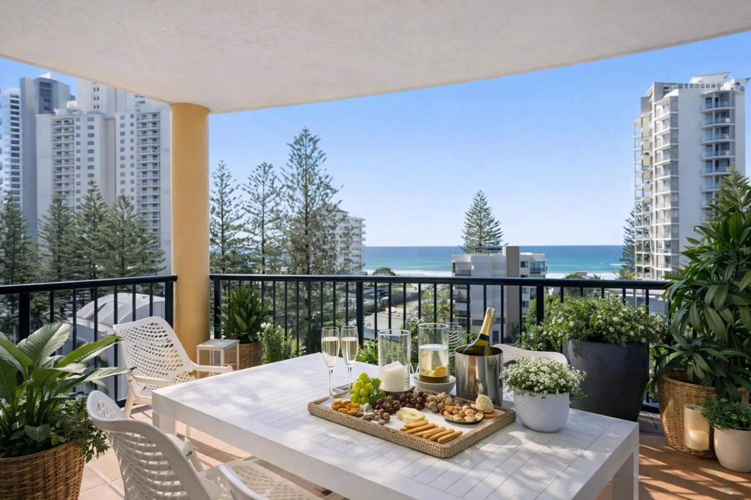 Balcony/Terrace in San Mateo On Broadbeach
