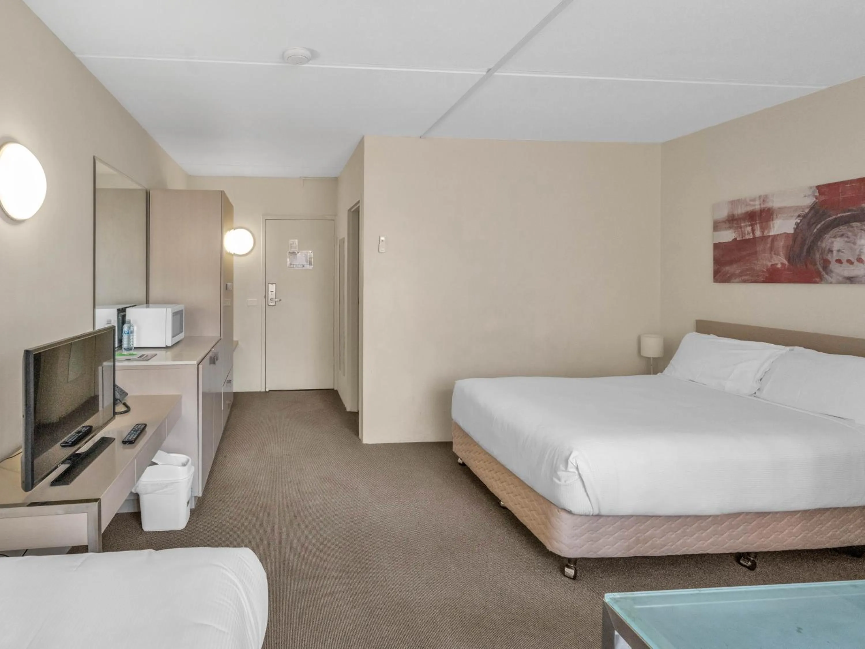 Bedroom, Bed in Tall Trees Ainslie Motel