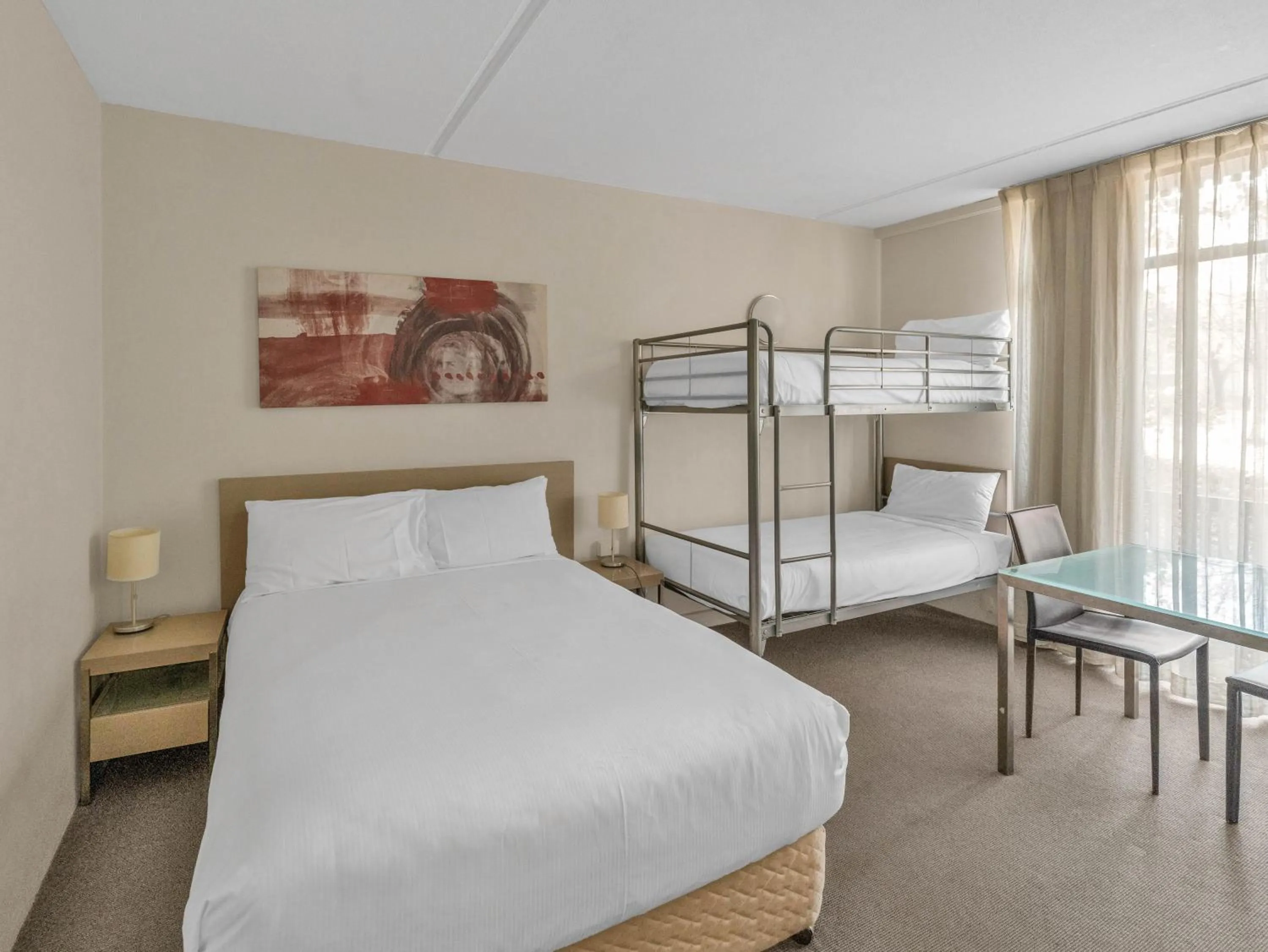 Bed in Tall Trees Ainslie Motel