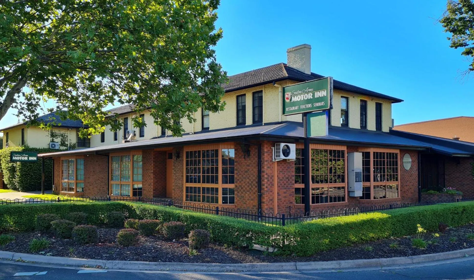 Property building in Seaton Arms Motor Inn