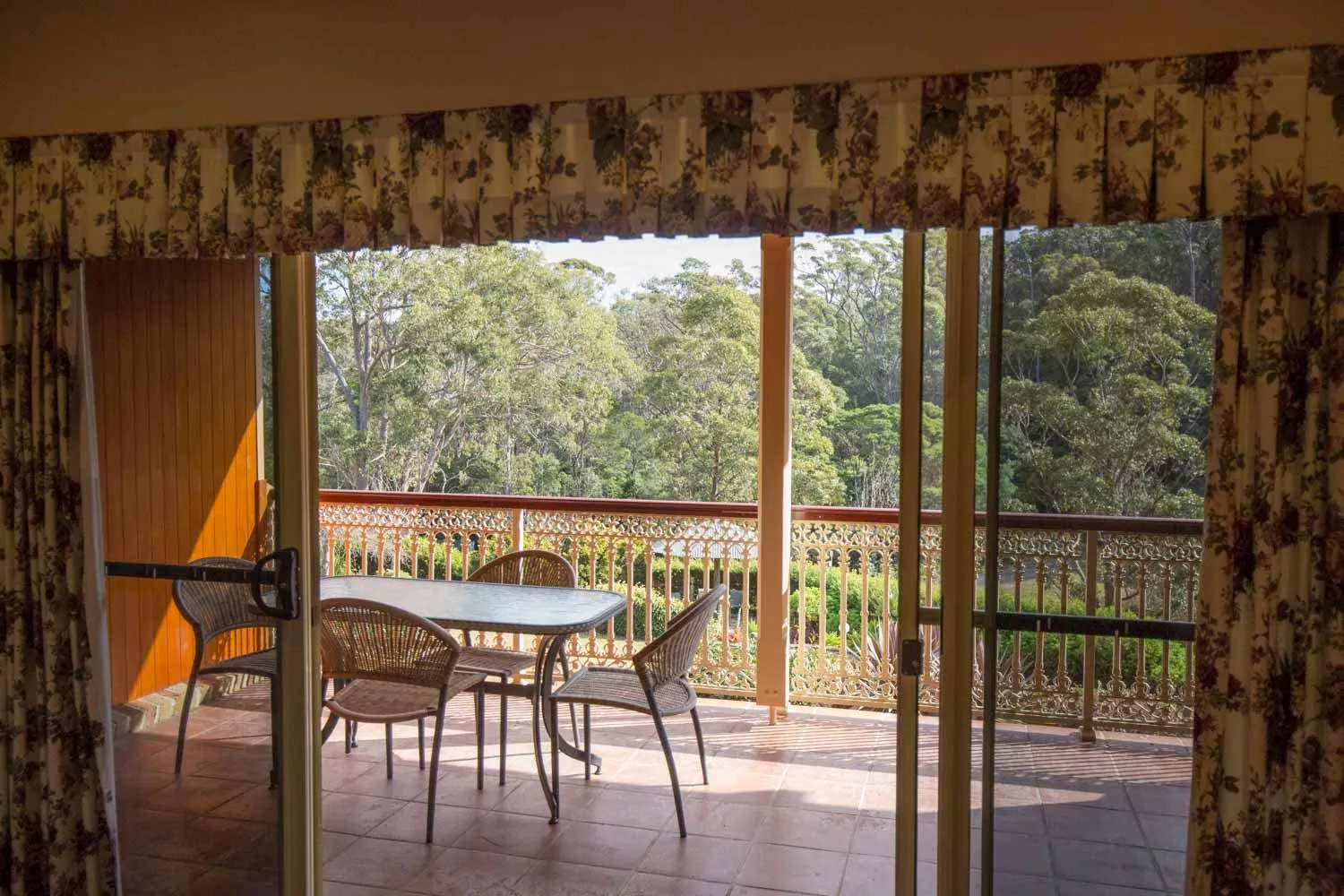 Balcony/Terrace in Robyn's Nest Lakeside Resort