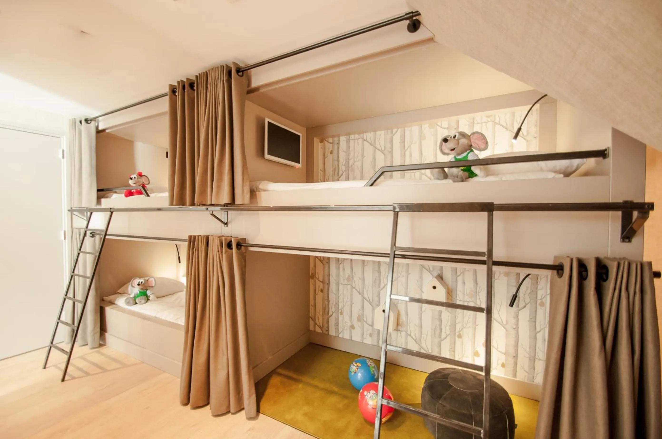 bunk bed, Bed in Van der Valk Hotel Apeldoorn - de Cantharel