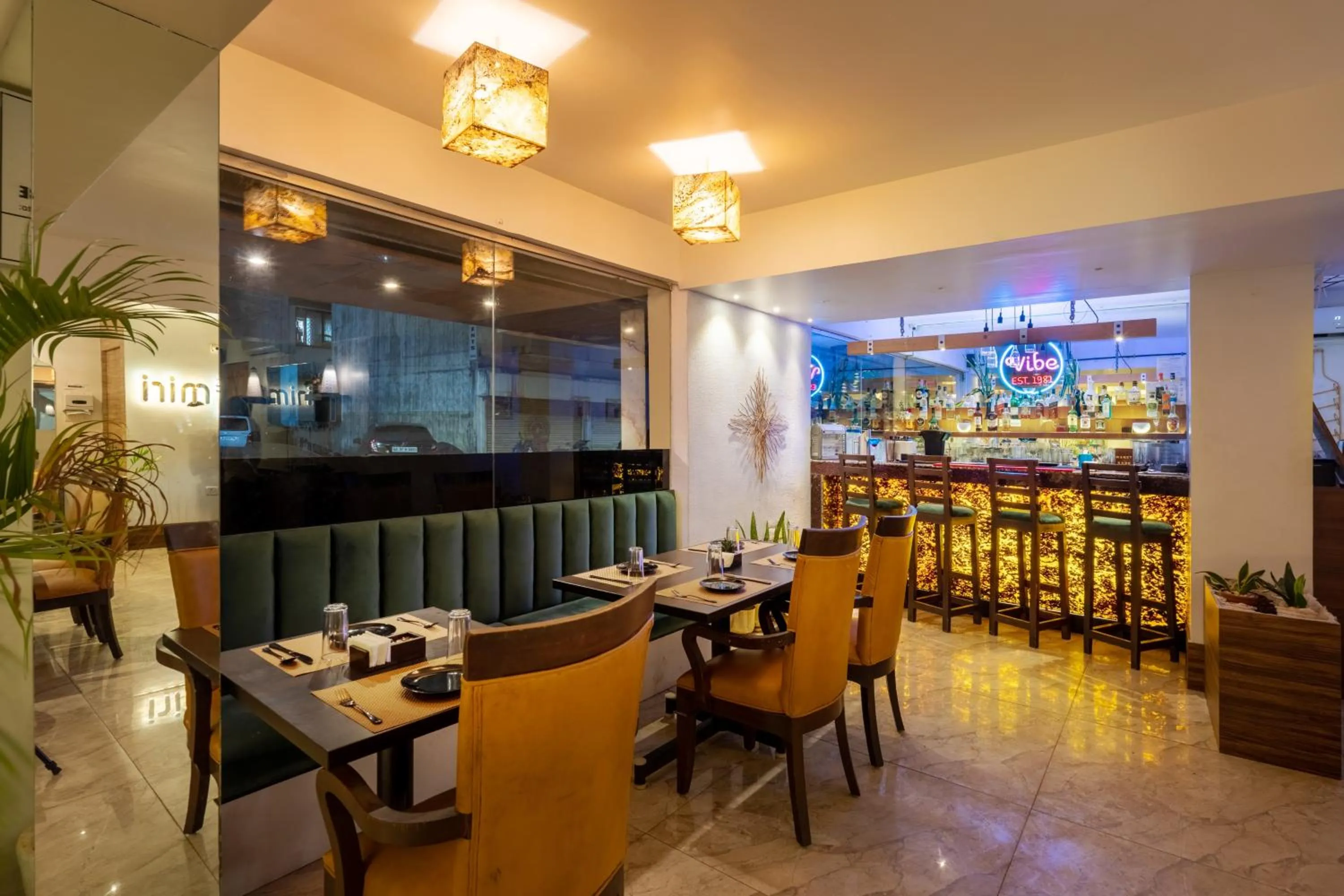 Restaurant/places to eat in Treebo Sunheads