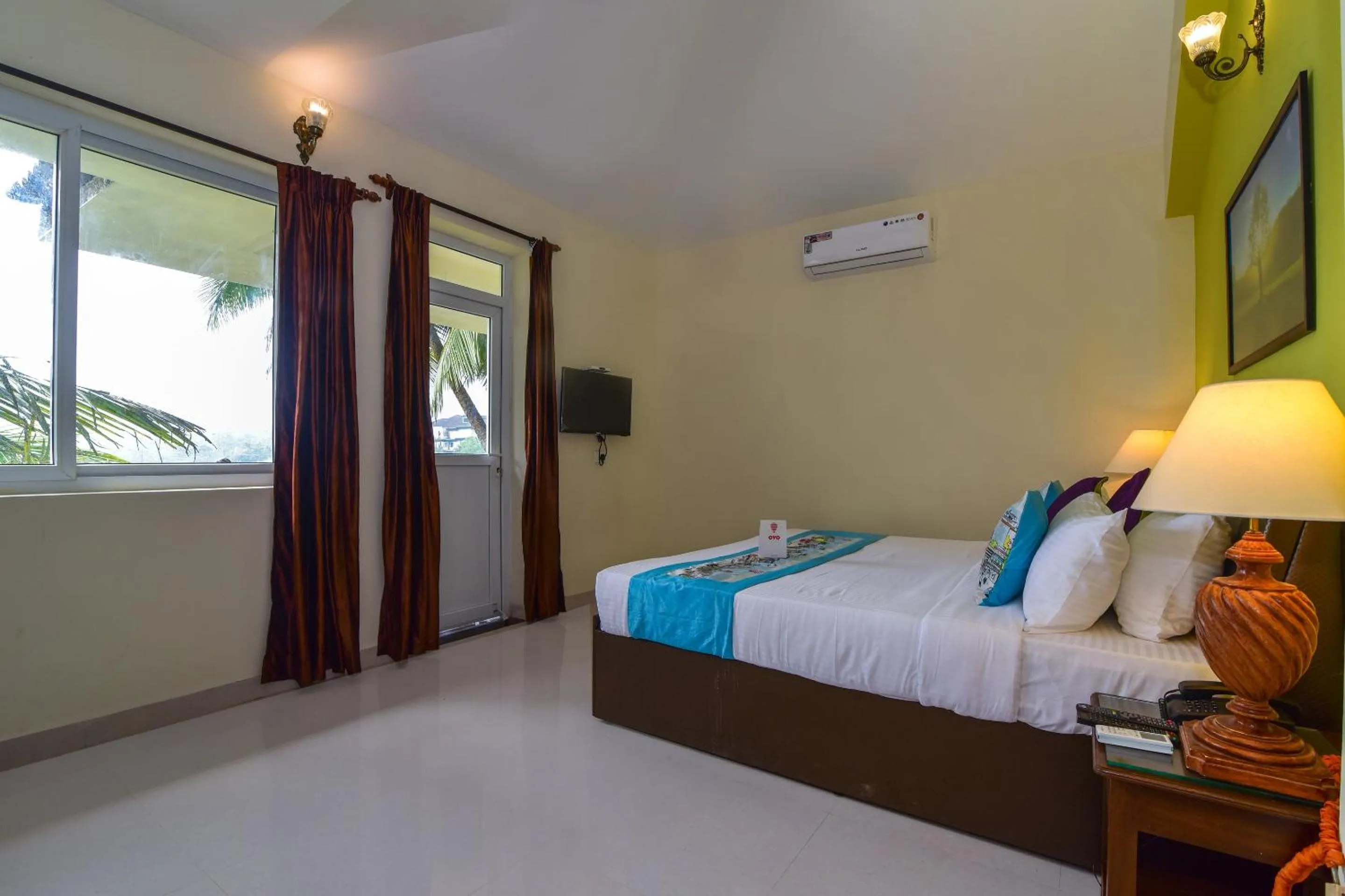 Bedroom, Bed in Meadow View Resort