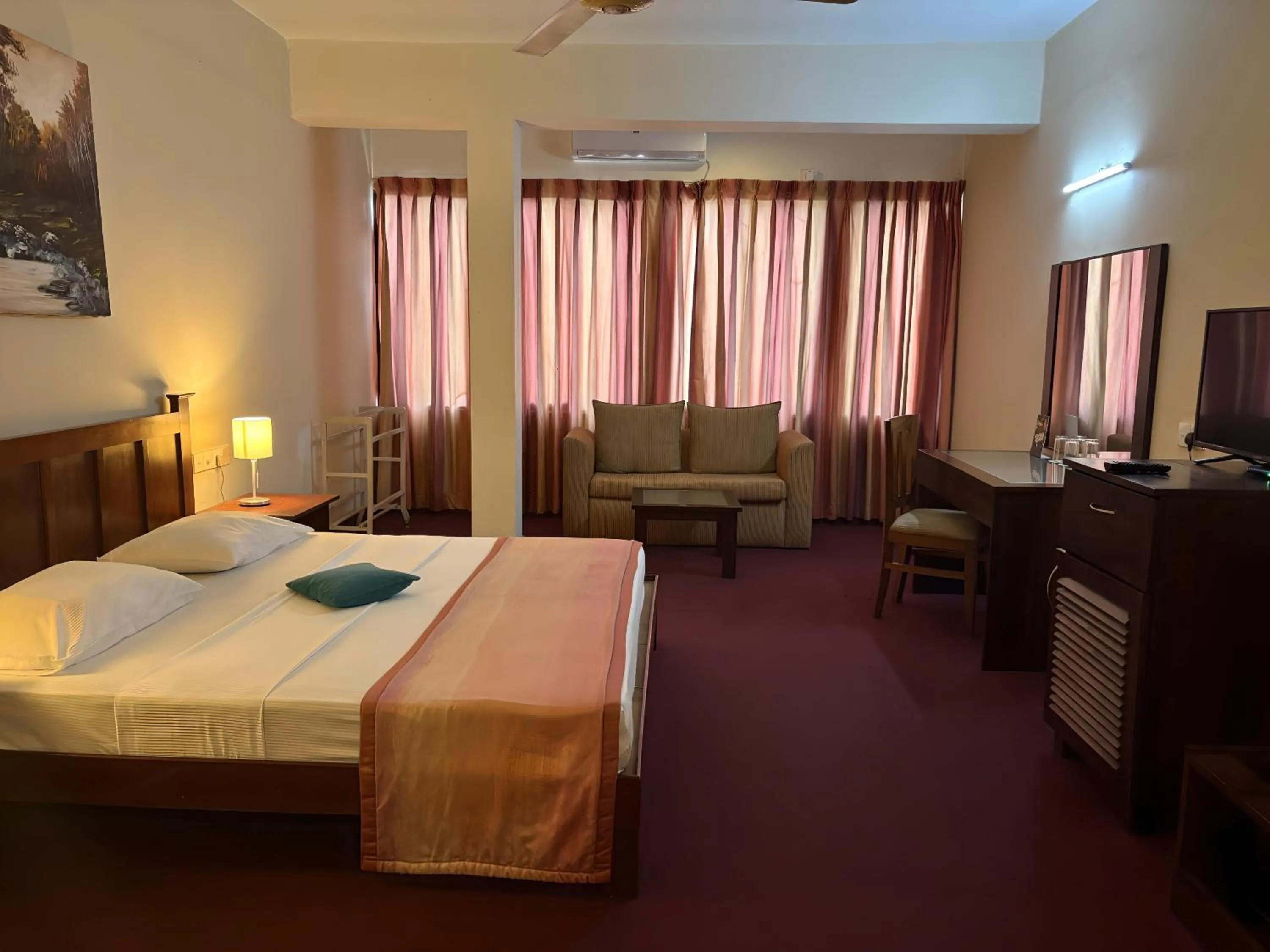 Bedroom, Bed in Hotel Janaki