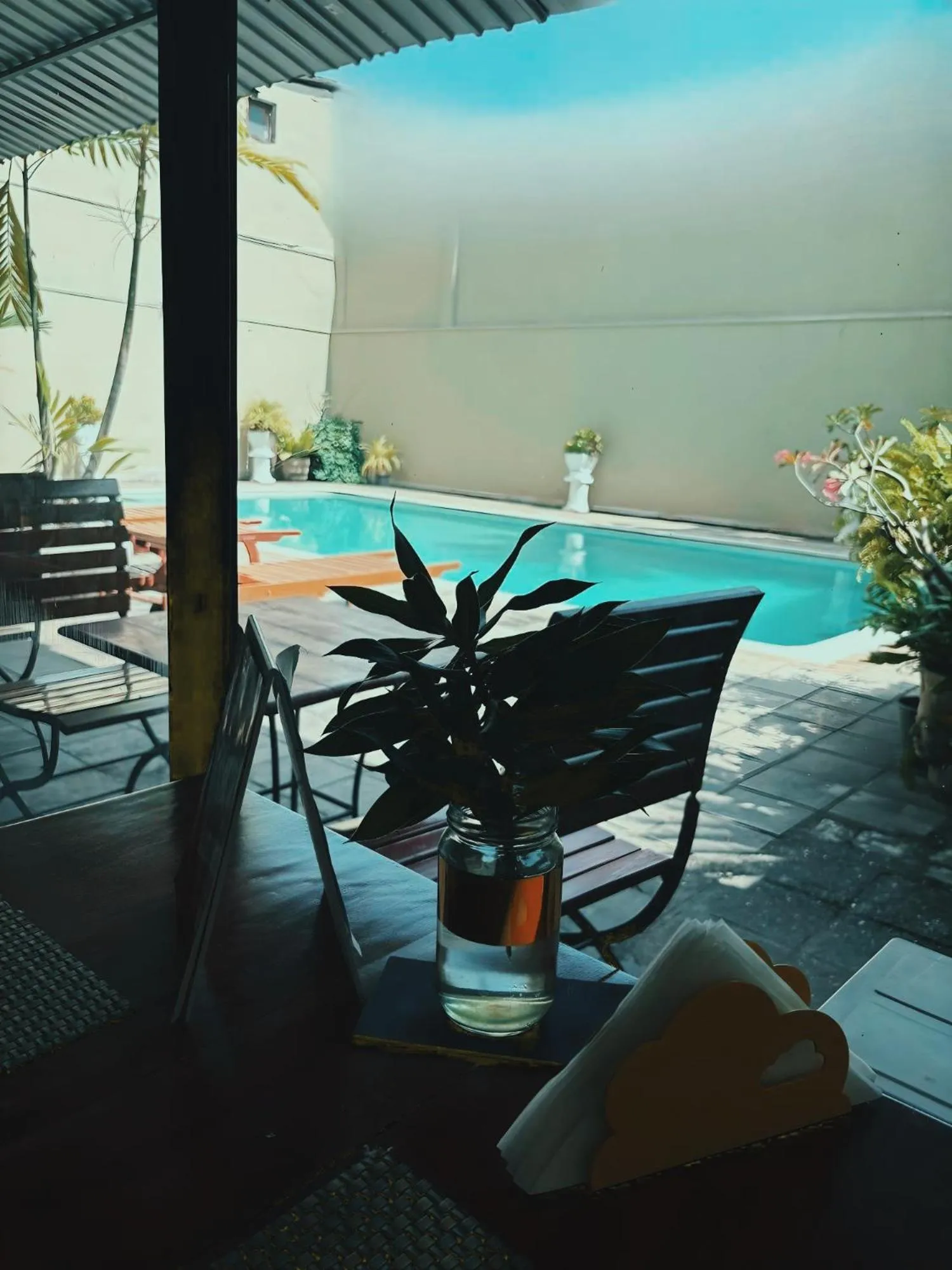 Swimming pool in Hotel Janaki