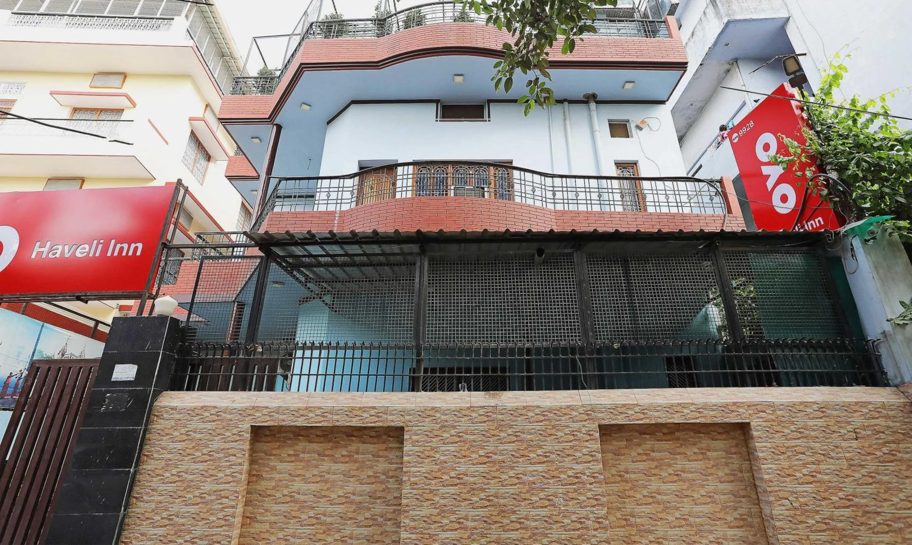 Facade/entrance in Hotel O Haveli Inn
