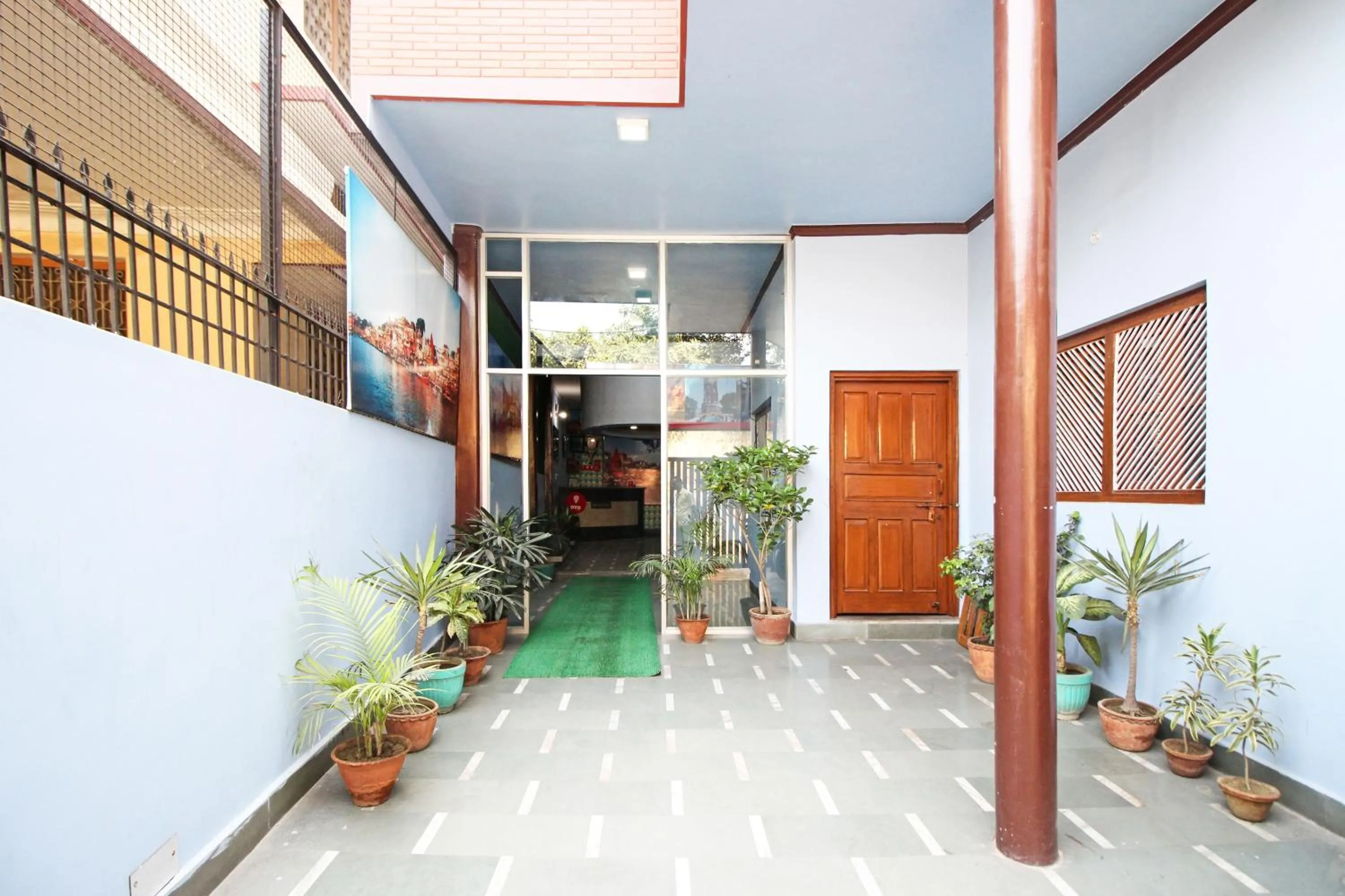 Facade/entrance in Hotel O Haveli Inn