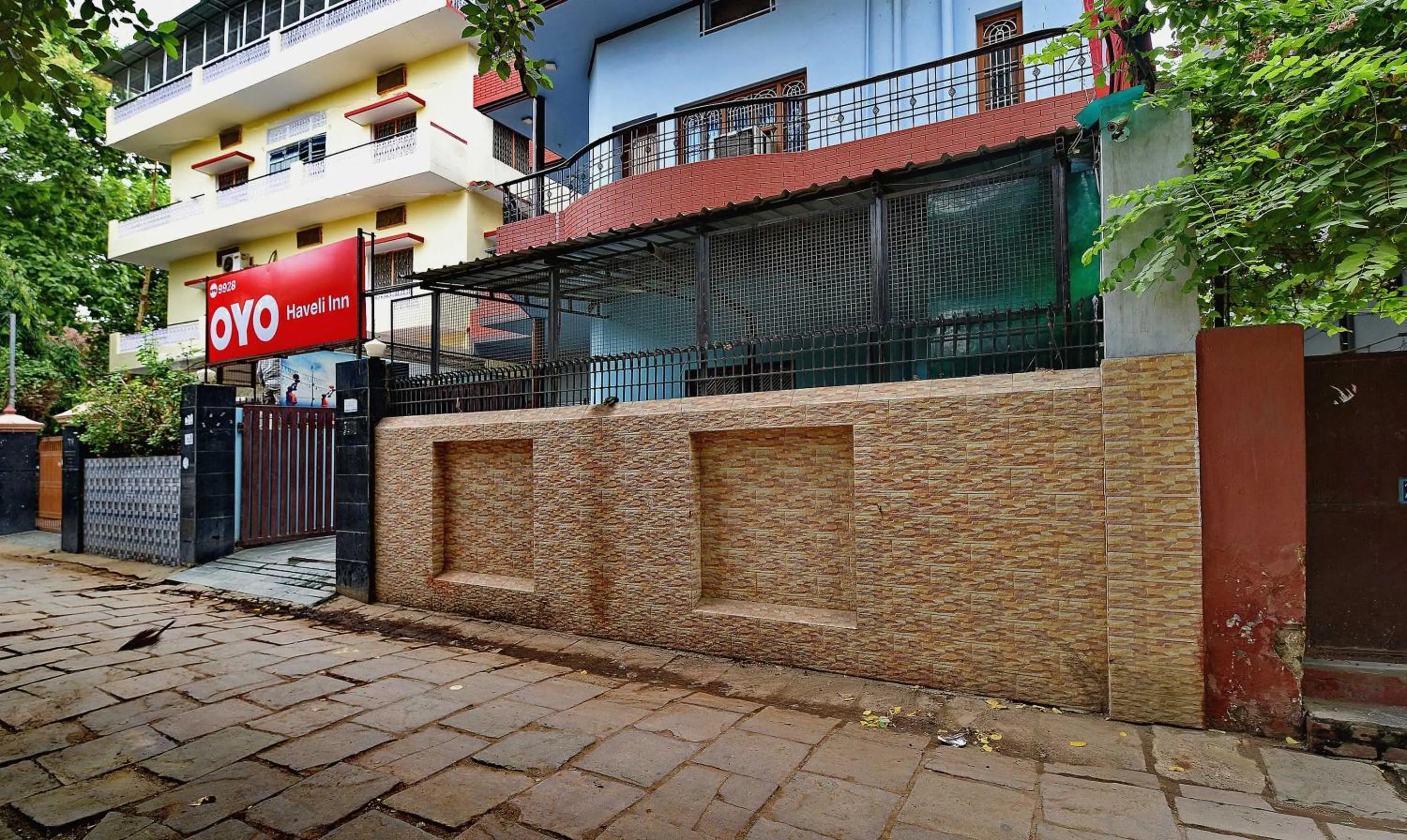 Facade/entrance in Hotel O Haveli Inn