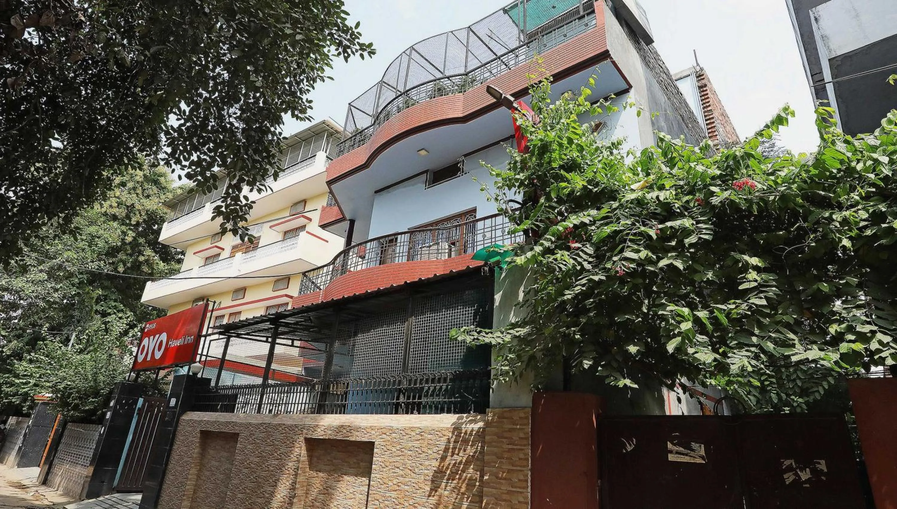 Facade/entrance in Hotel O Haveli Inn