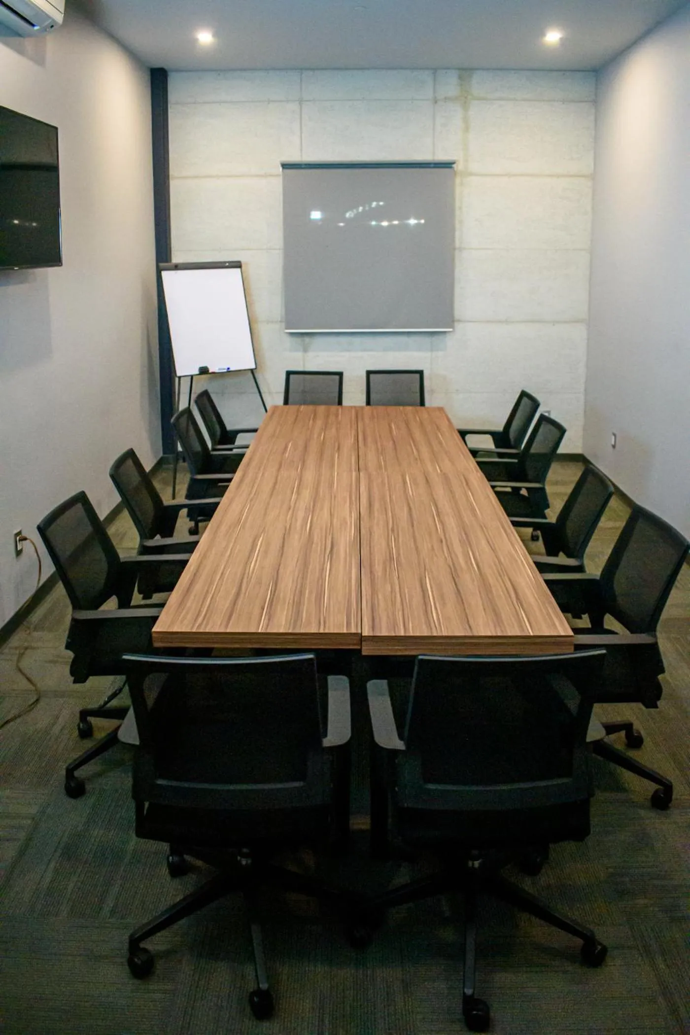 Meeting/conference room in Bedford Hotel