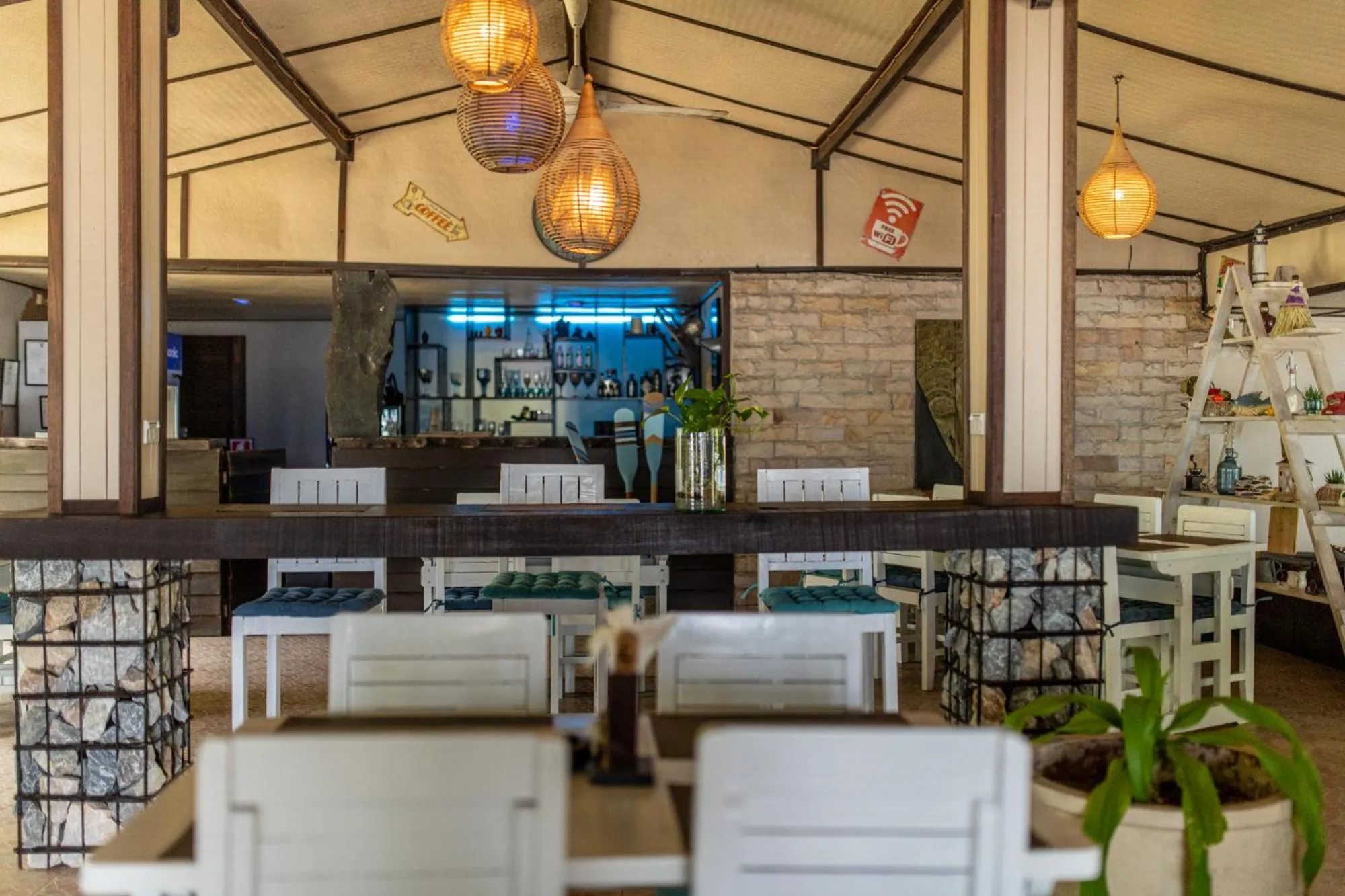 Restaurant/places to eat in Phangan Beach Resort