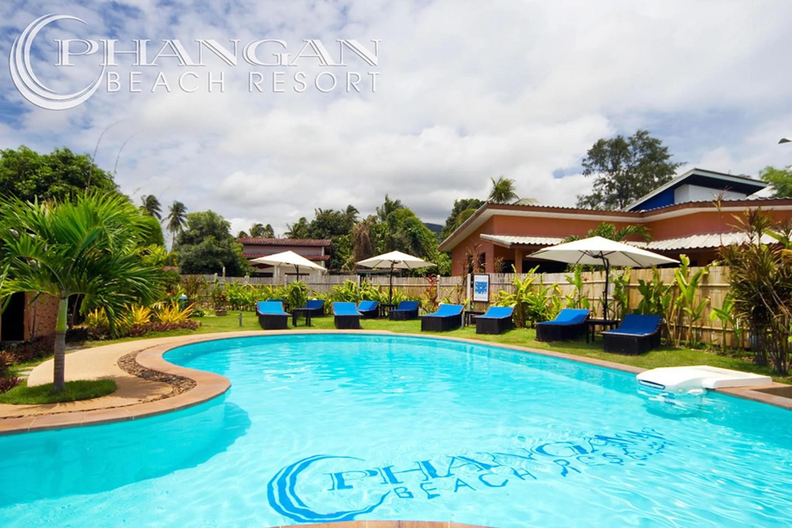 Swimming pool in Phangan Beach Resort